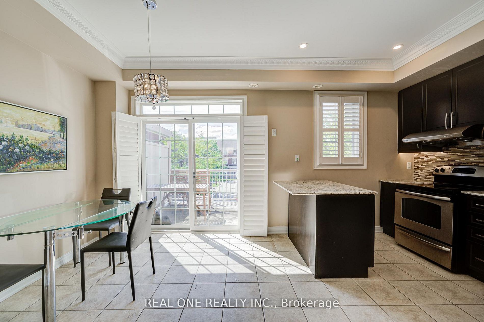 9 Ruskov Lane Upper Property Photo 10