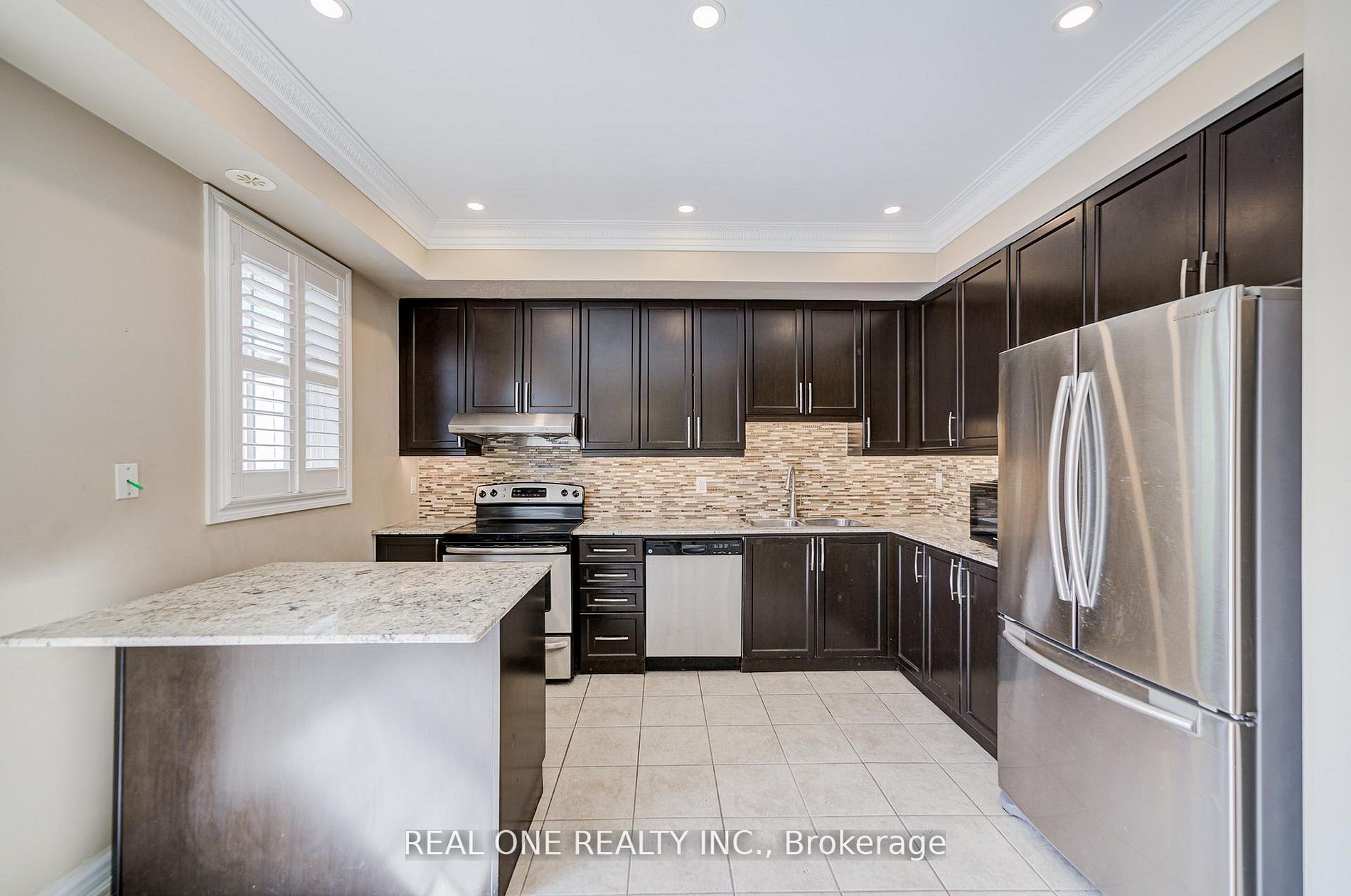 9 Ruskov Lane Upper Property Photo 11