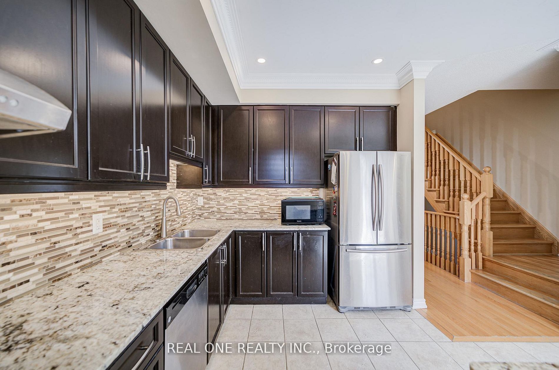 9 Ruskov Lane Upper Property Photo 12