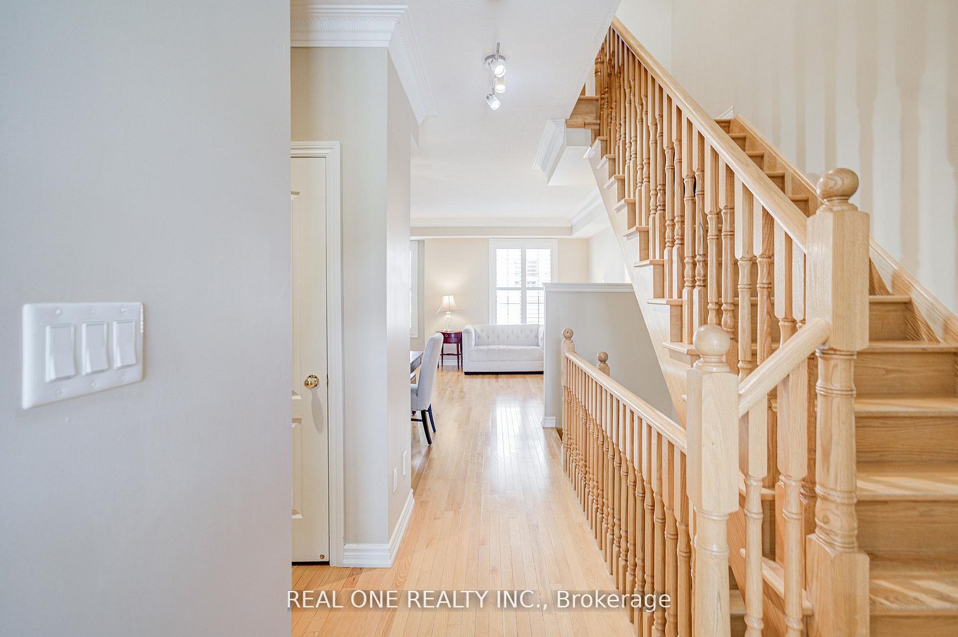 9 Ruskov Lane Upper Property Photo 14
