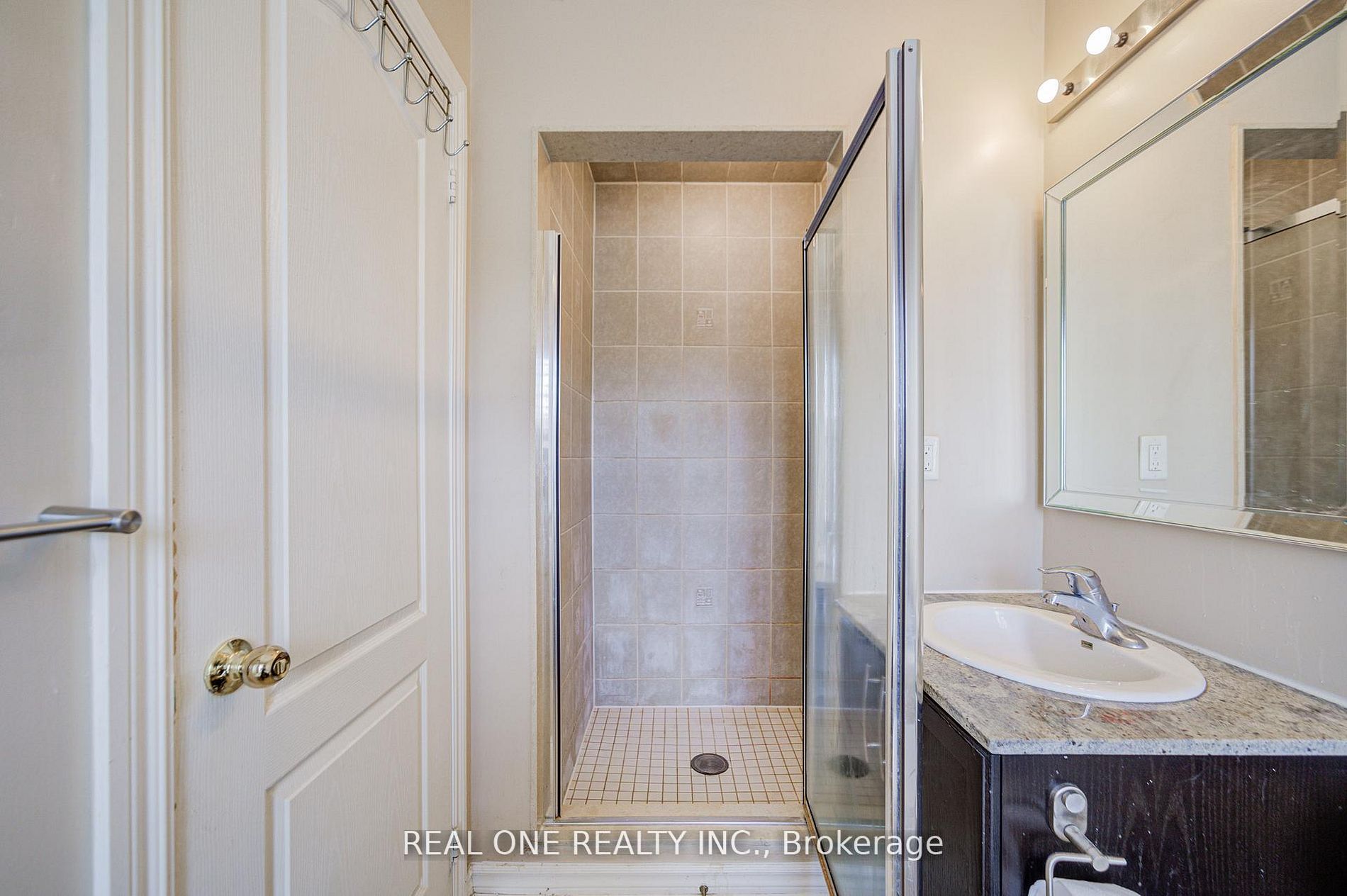 9 Ruskov Lane Upper Property Photo 20