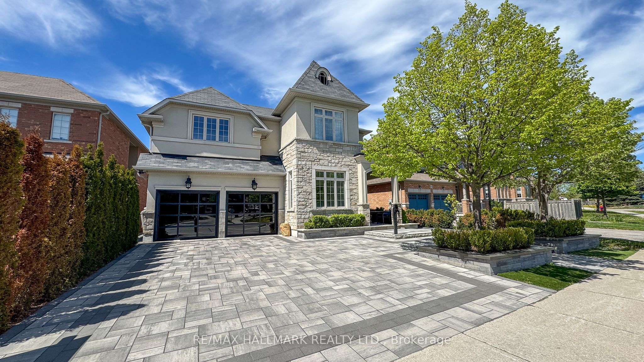 1135 Cenotaph Boulevard Property Photo 1