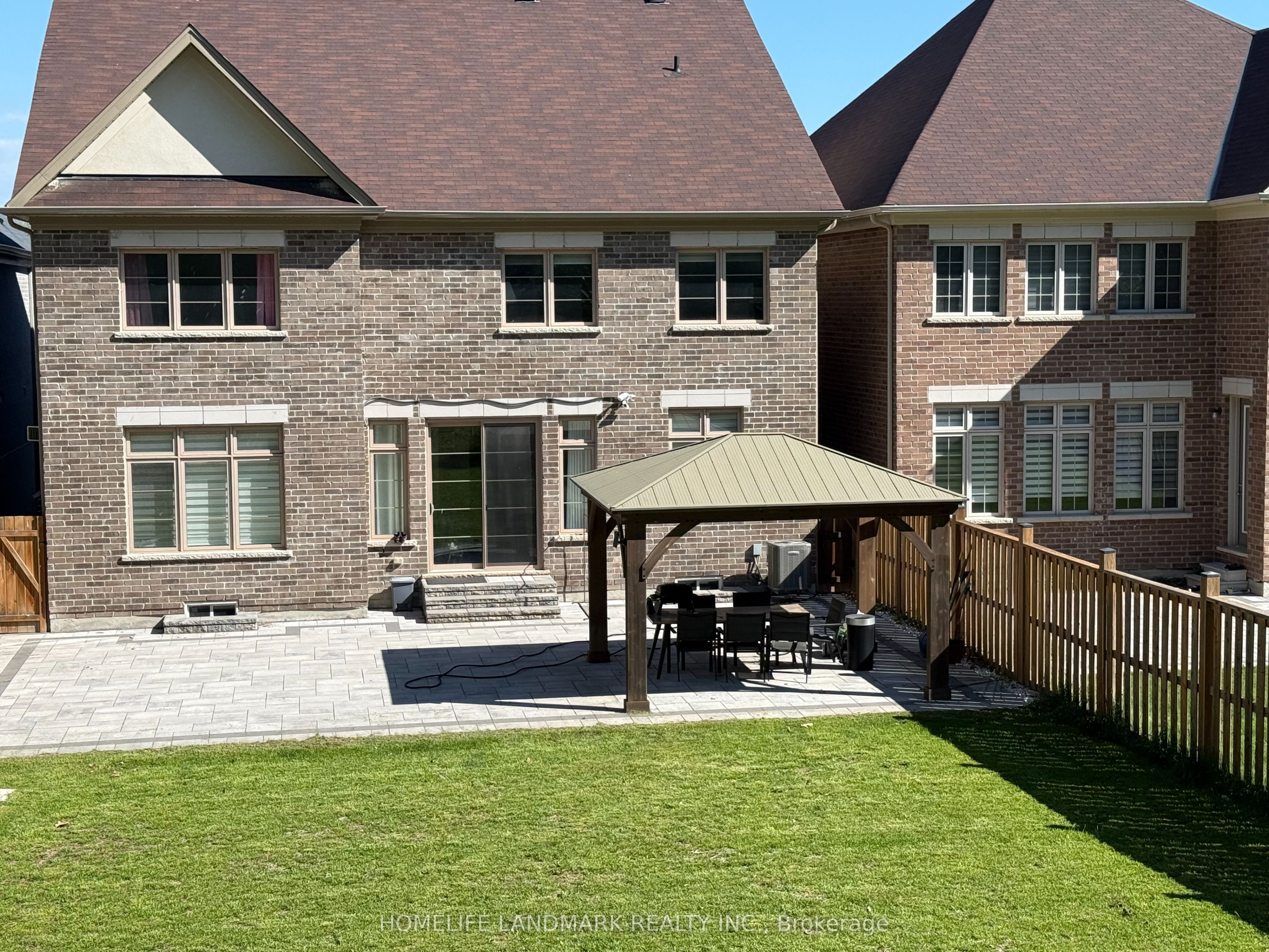 46 Forest Edge Crescent Property Photo 3