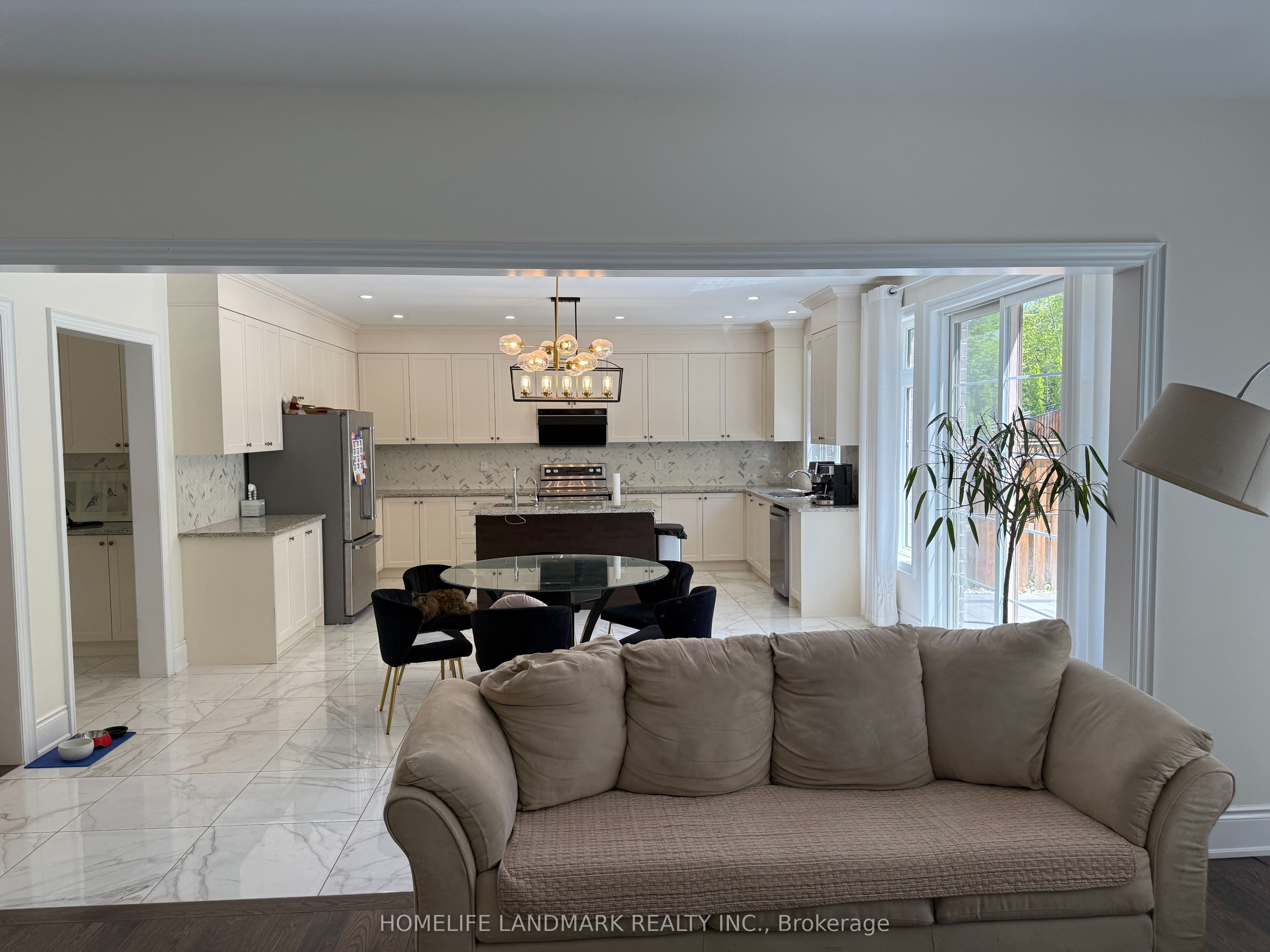 46 Forest Edge Crescent Property Photo 13