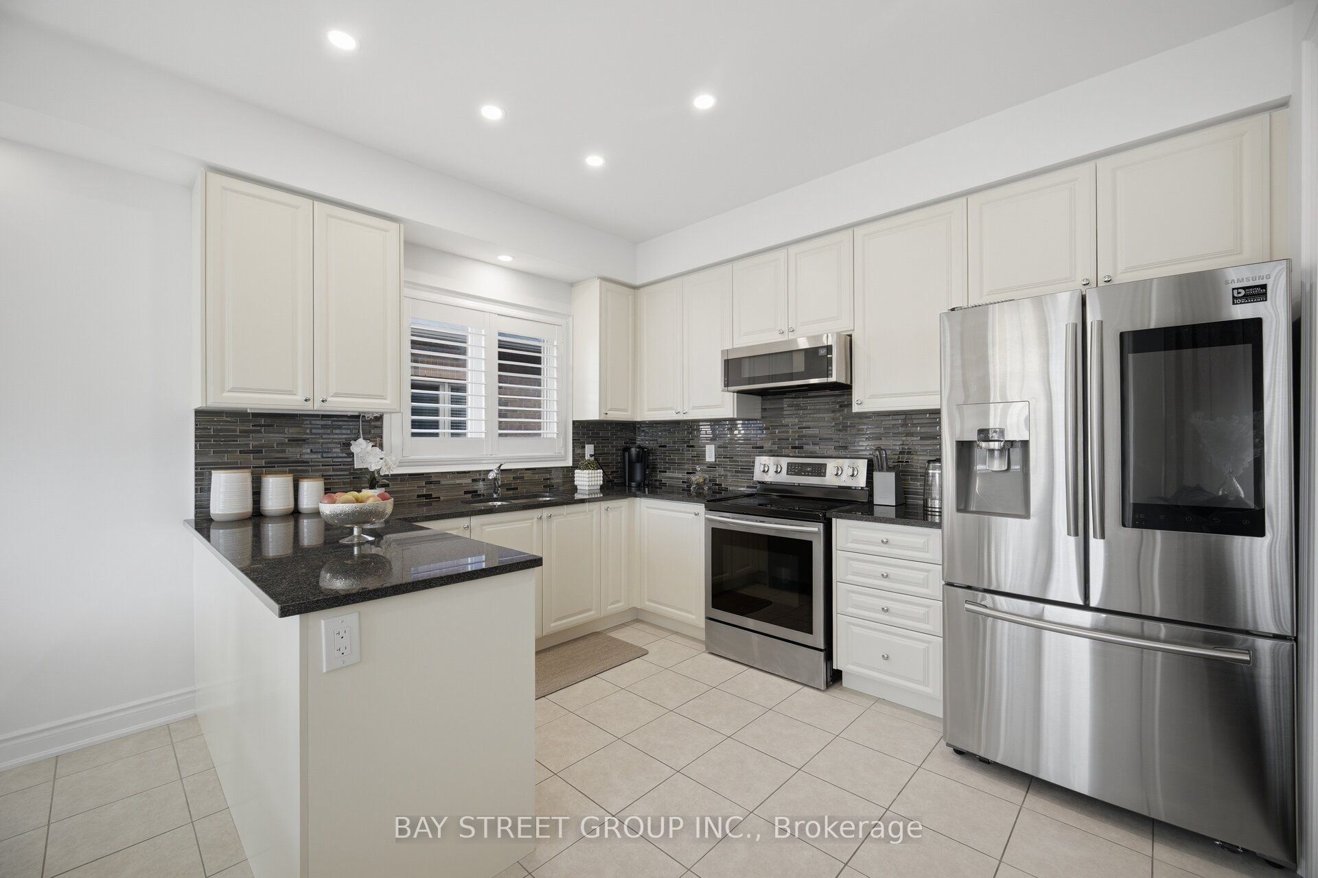 66 Milby Crescent Property Photo 8