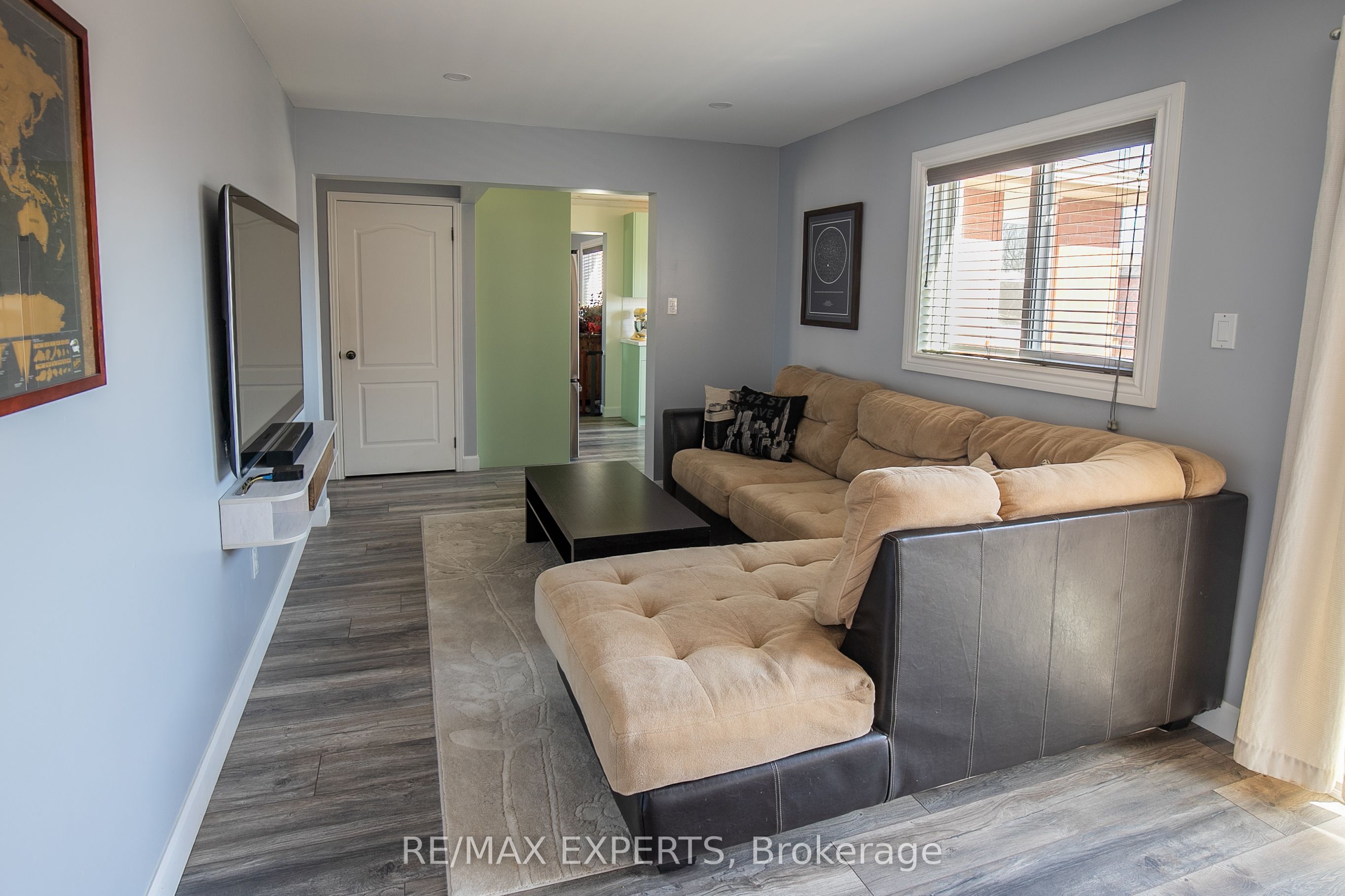 213 Melbourne Drive Property Photo 8