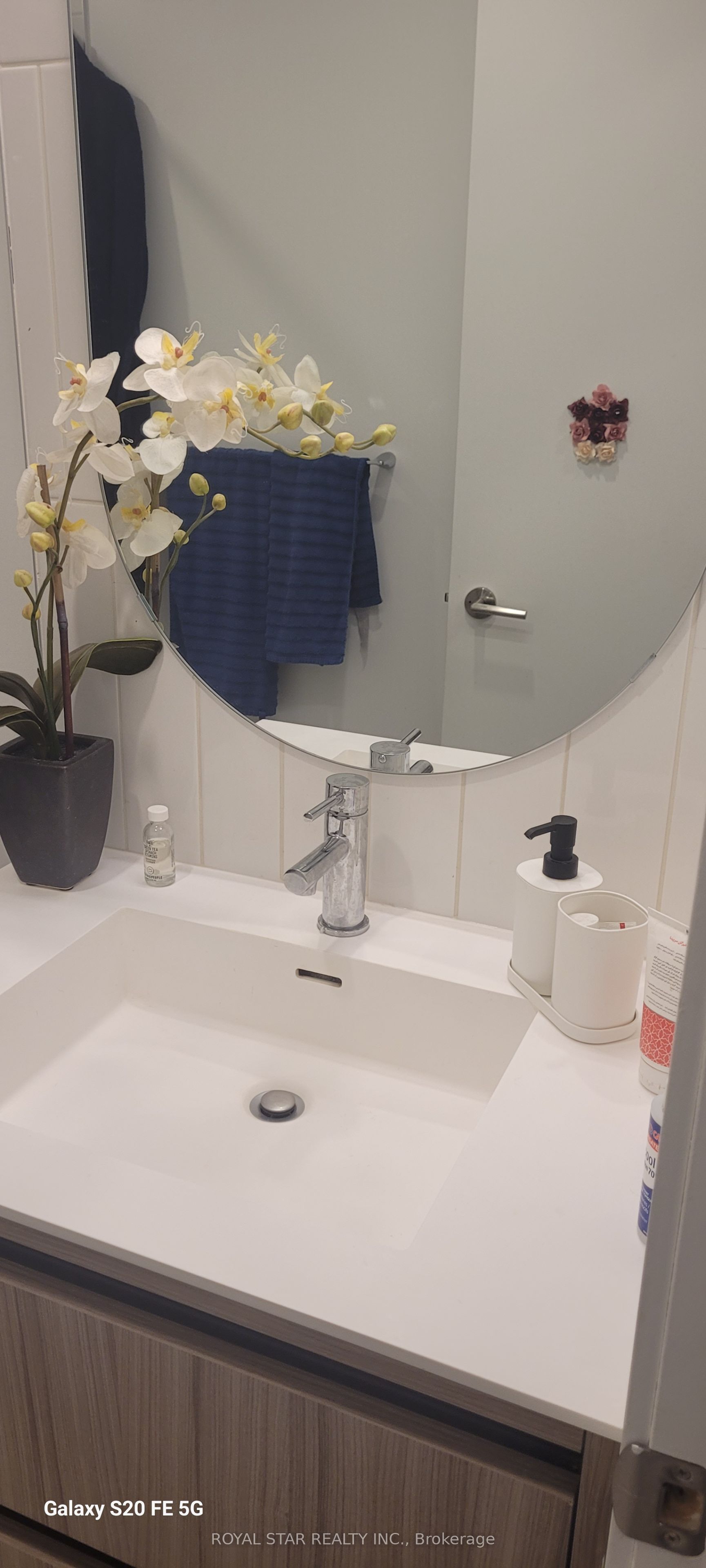 8 Beverley Glen Boulevard 901 Property Photo 5
