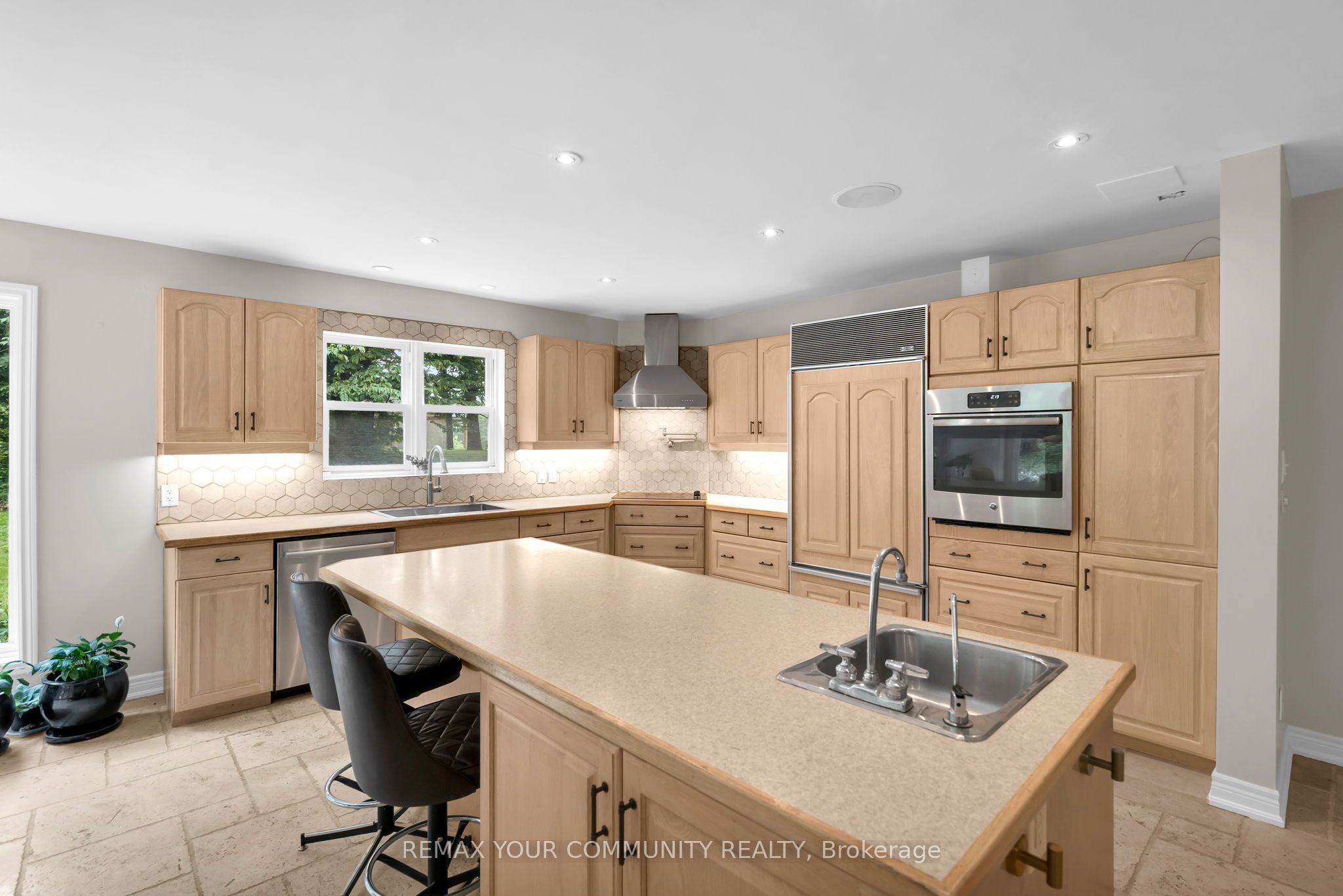 273 Wees Road Property Photo 13