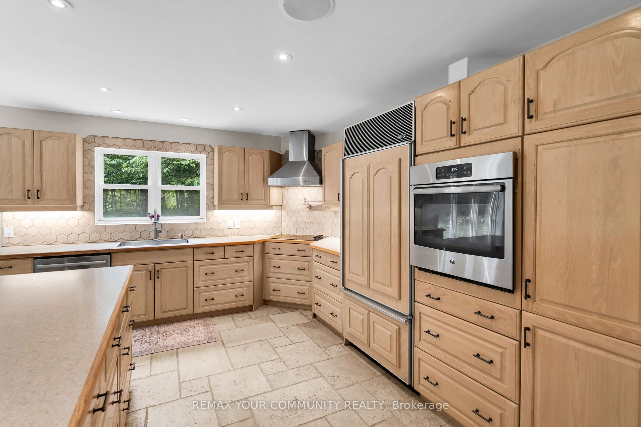 273 Wees Road Property Photo 14