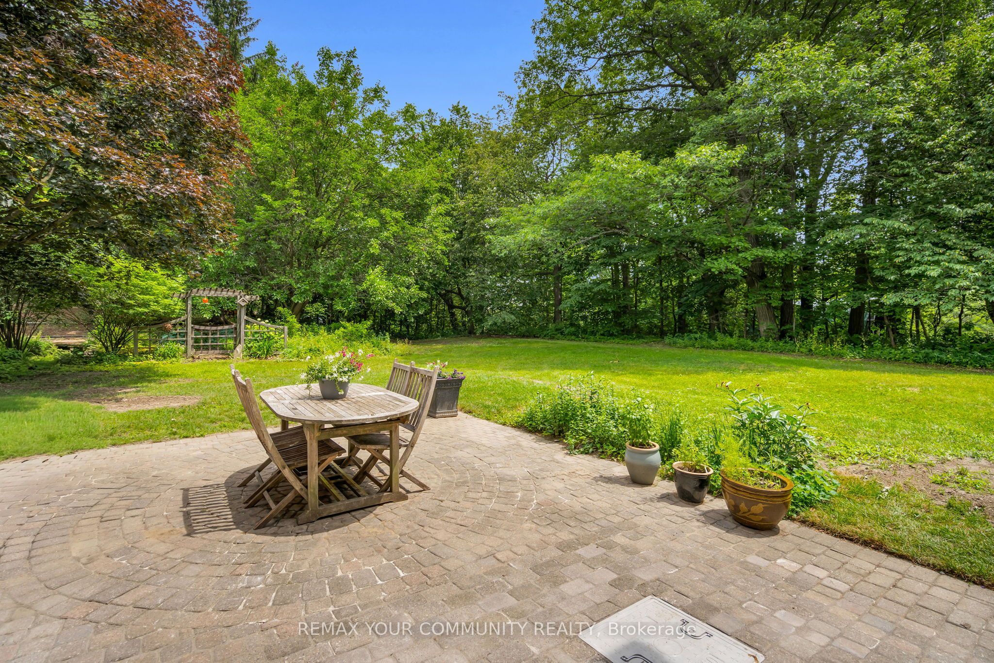 273 Wees Road Property Photo 32