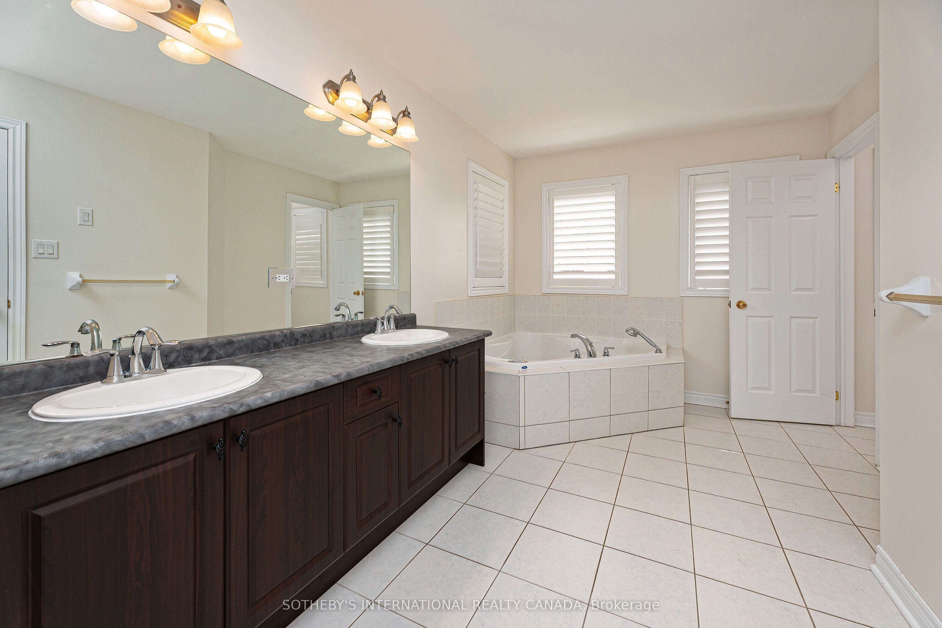 1 Herbert Wales Crescent Property Photo 23