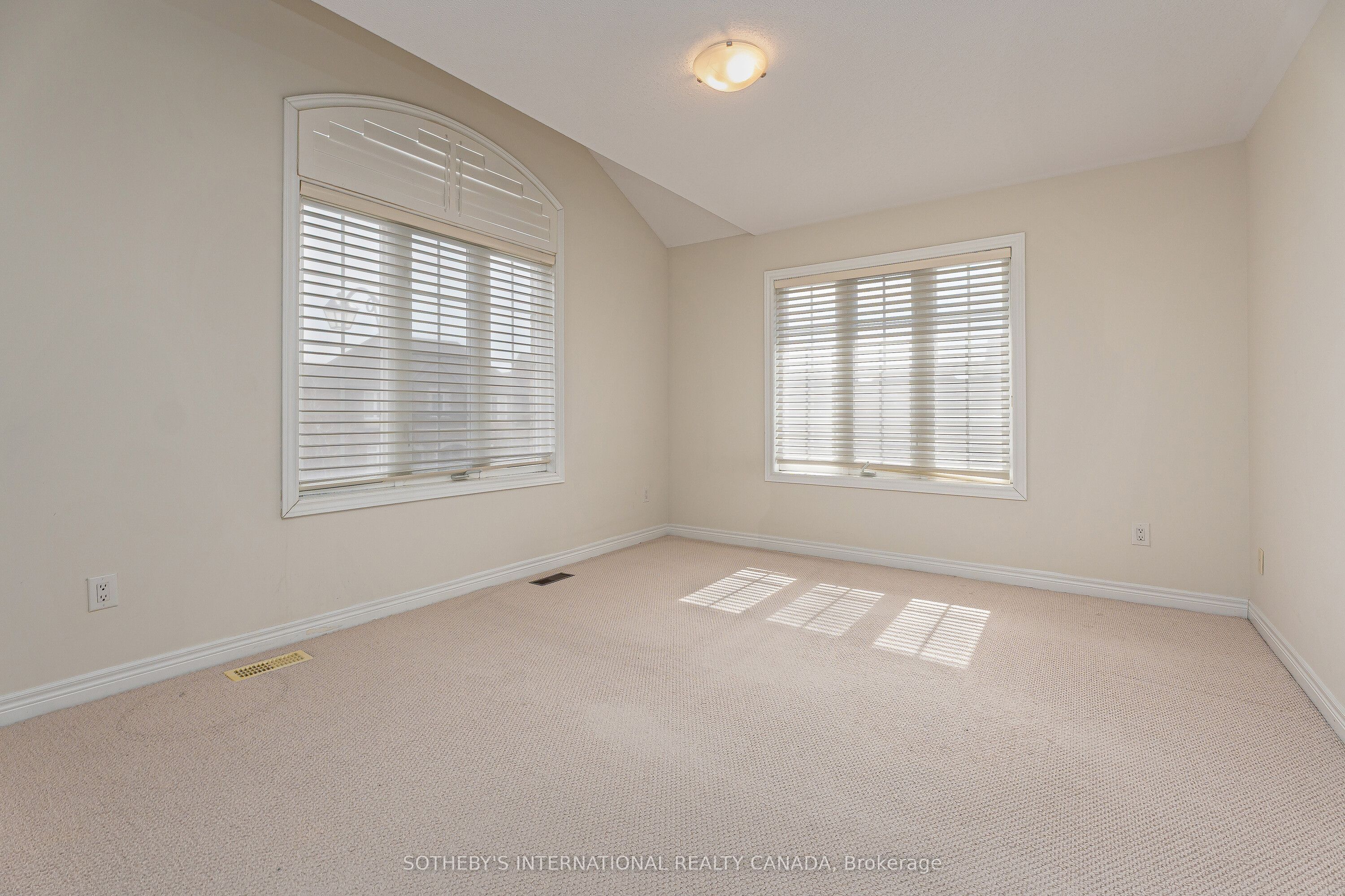 1 Herbert Wales Crescent Property Photo 29