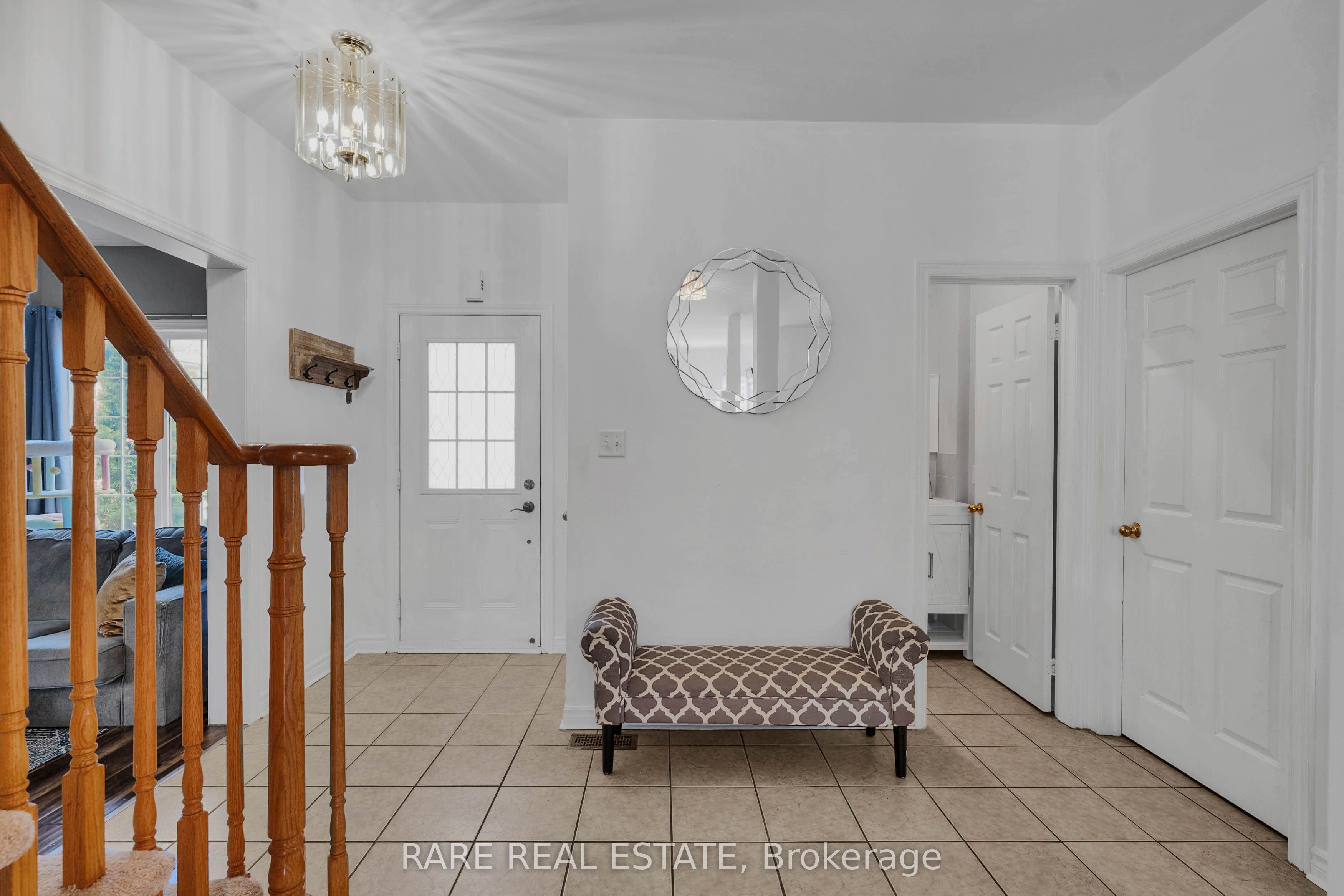 2104 Osbond Road Property Photo 5
