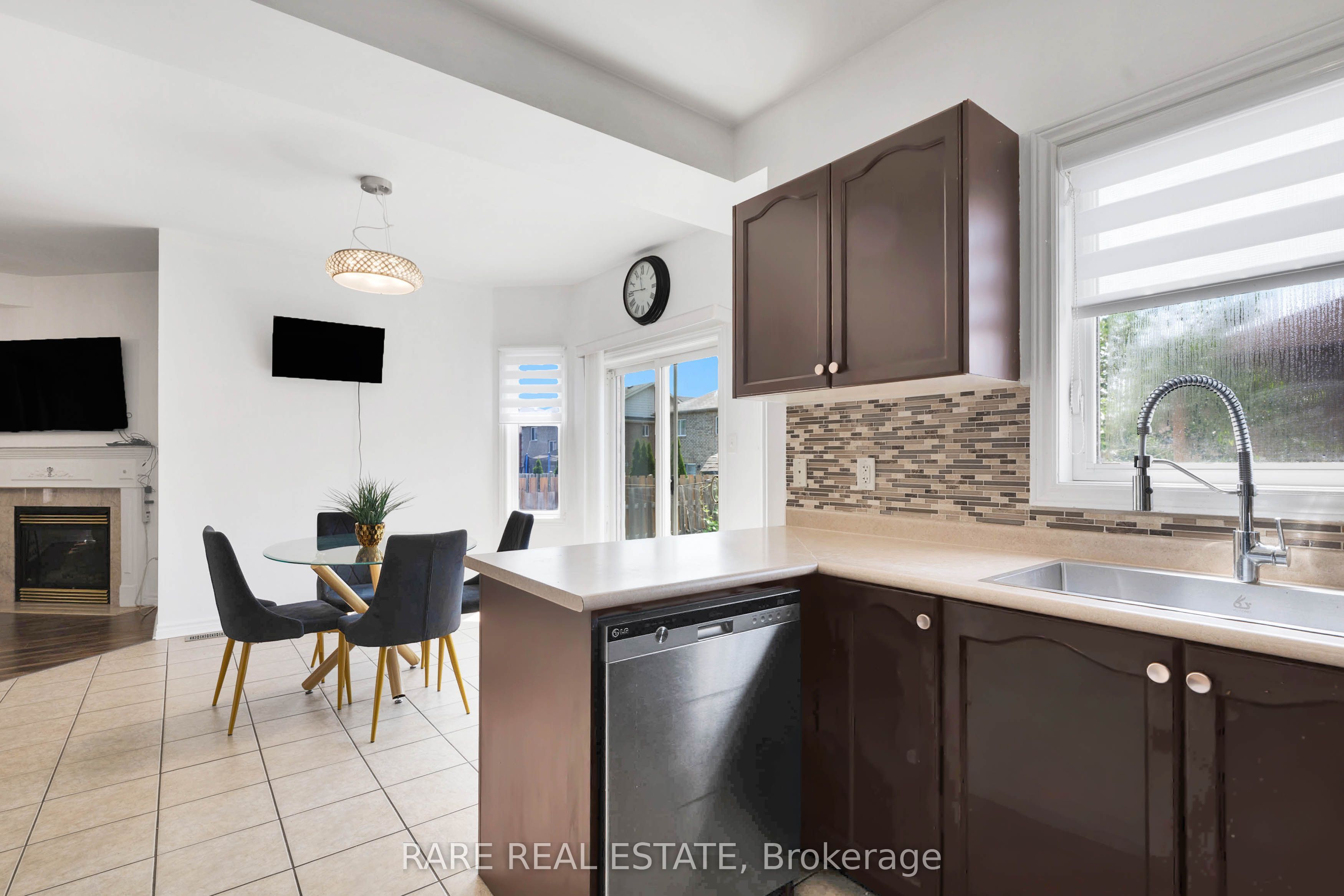 2104 Osbond Road Property Photo 19