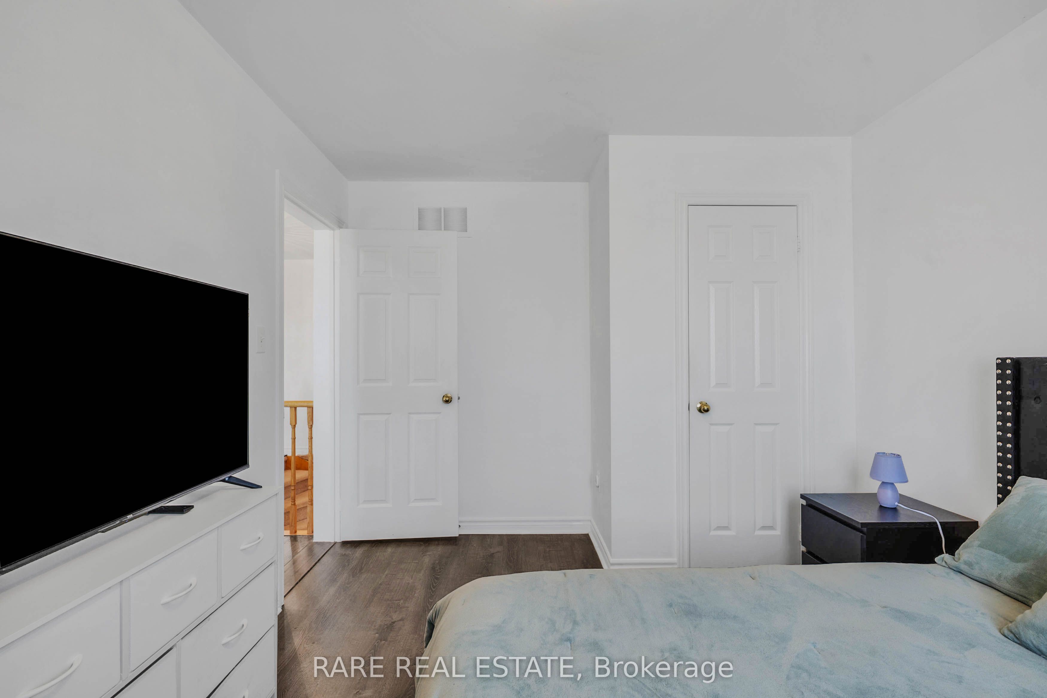 2104 Osbond Road Property Photo 35