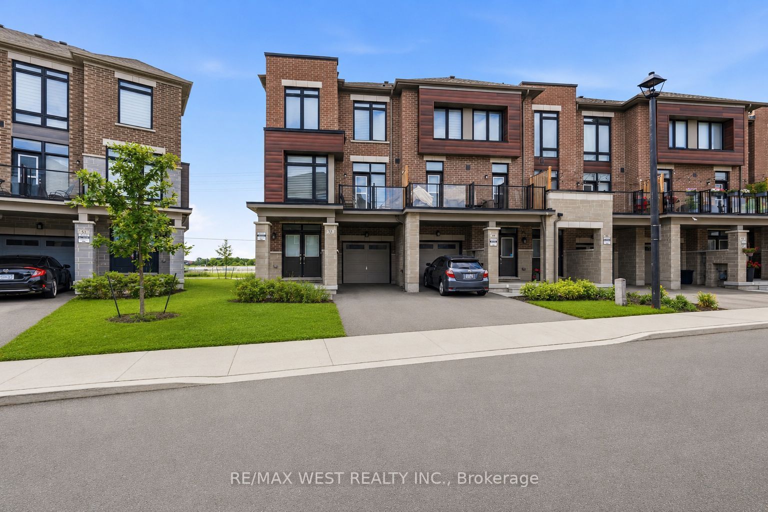 55 Holyrood Crescent Property Photo 1