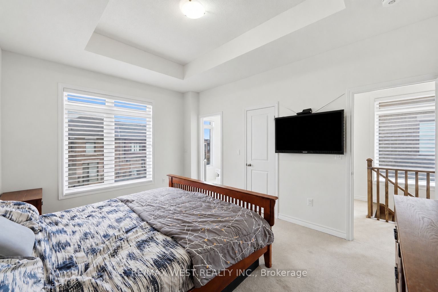 55 Holyrood Crescent Property Photo 21