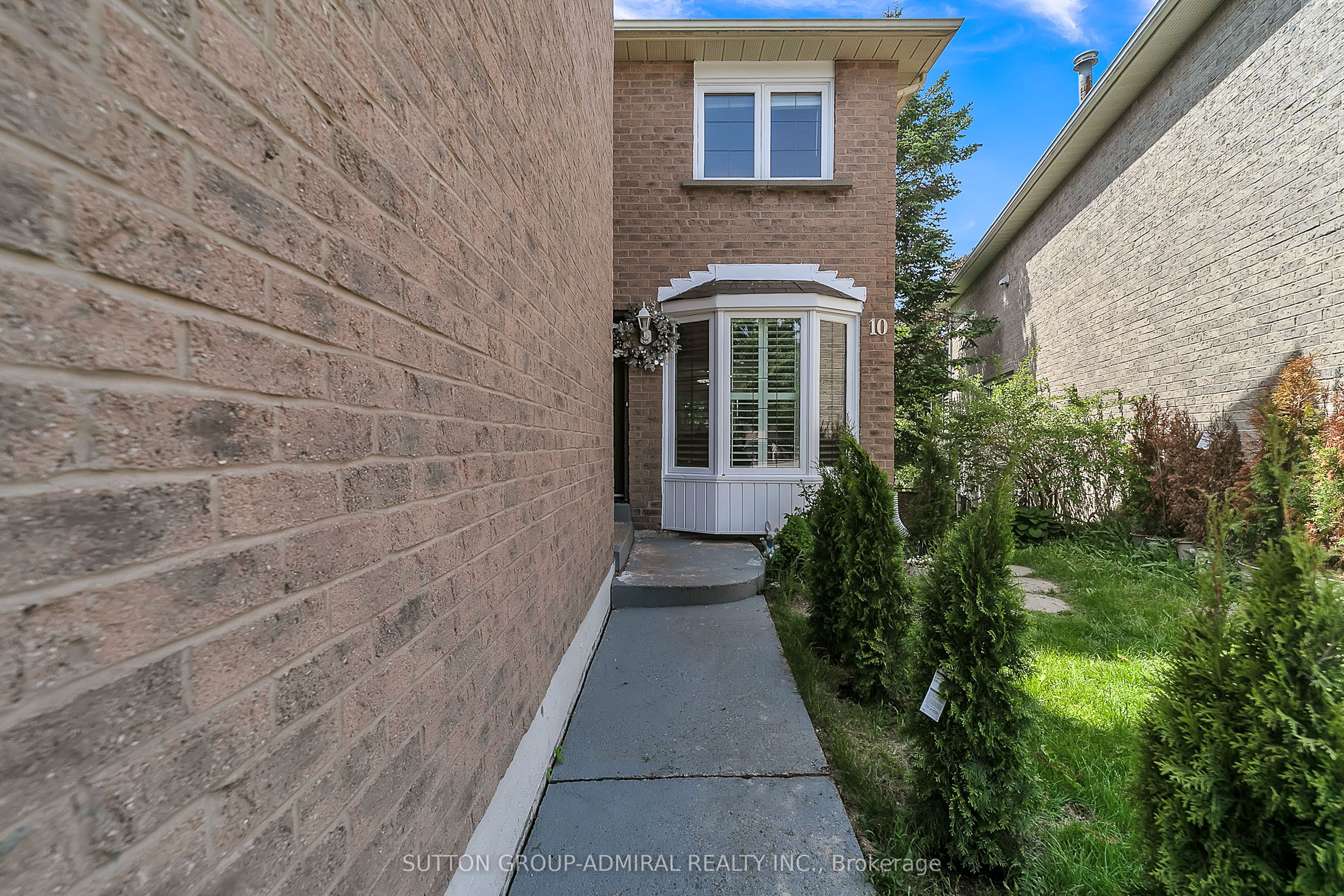 10 Park Lane Circle Property Photo 3
