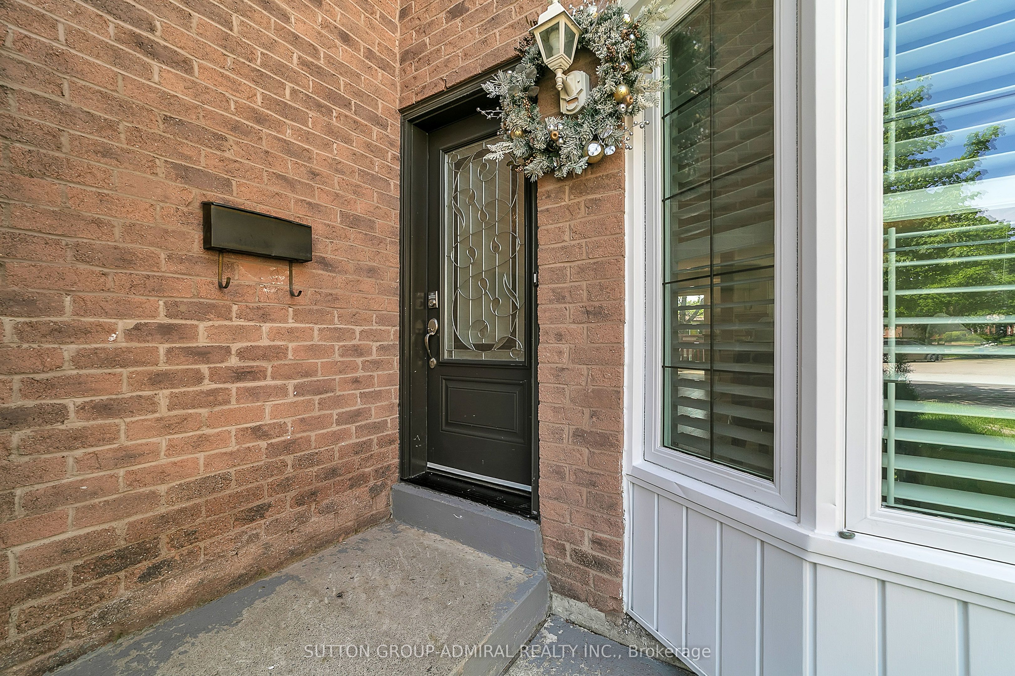 10 Park Lane Circle Property Photo 4