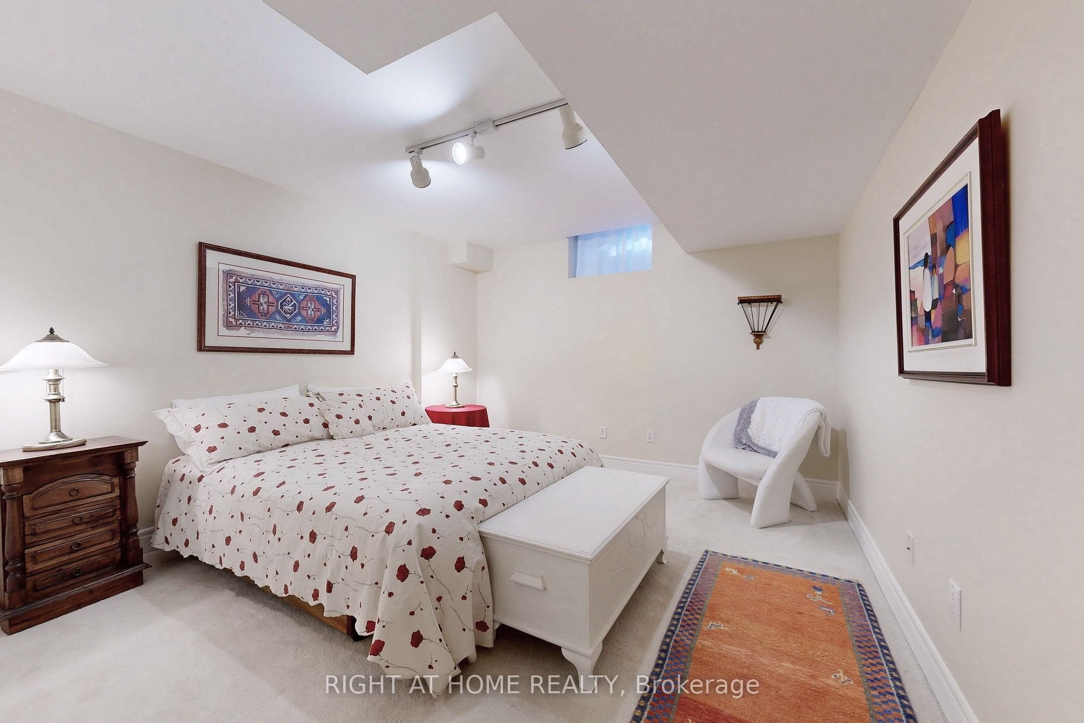 9 Arlington Way Property Photo 32