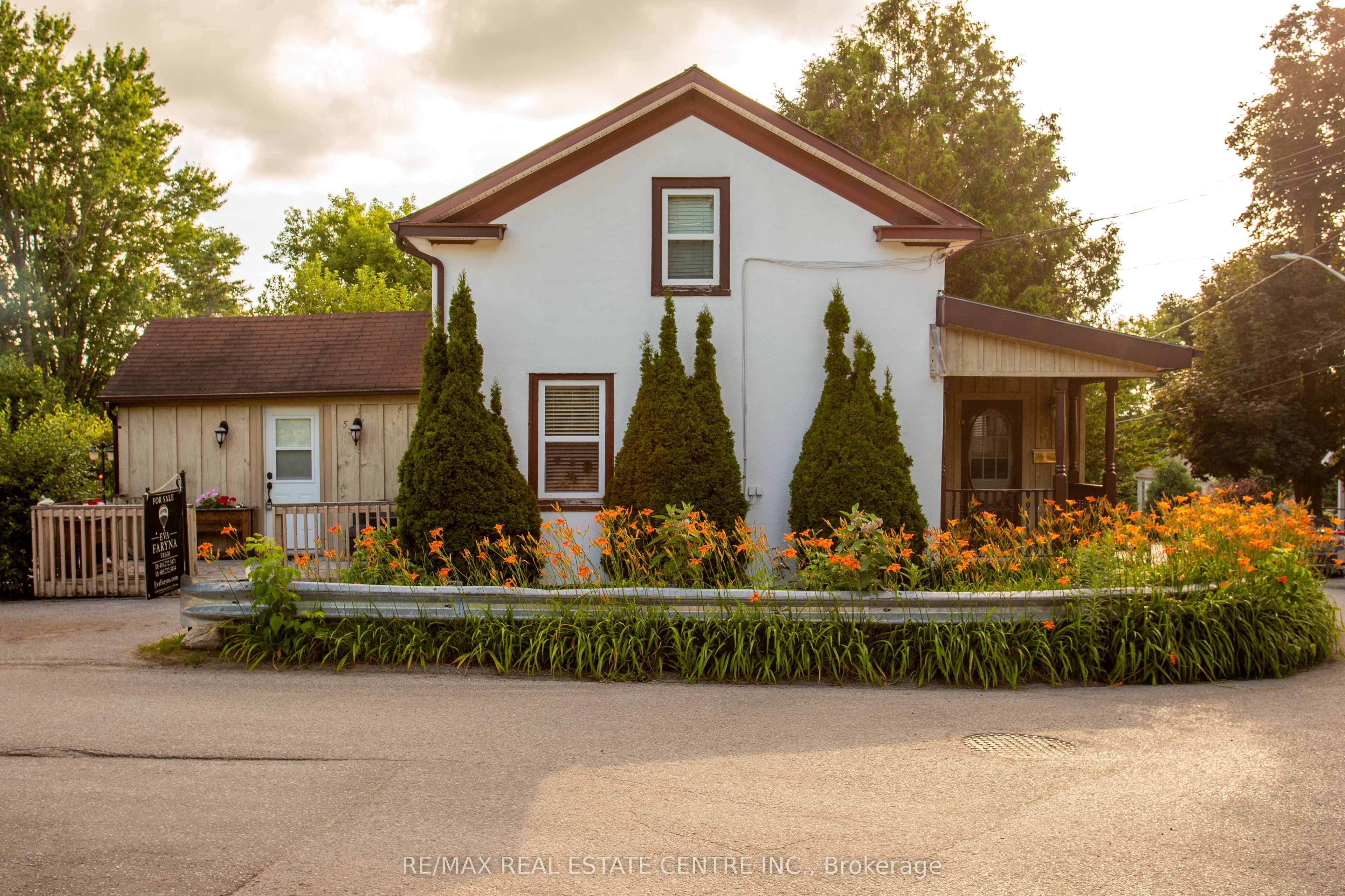 5 East John Street N Property Photo 7