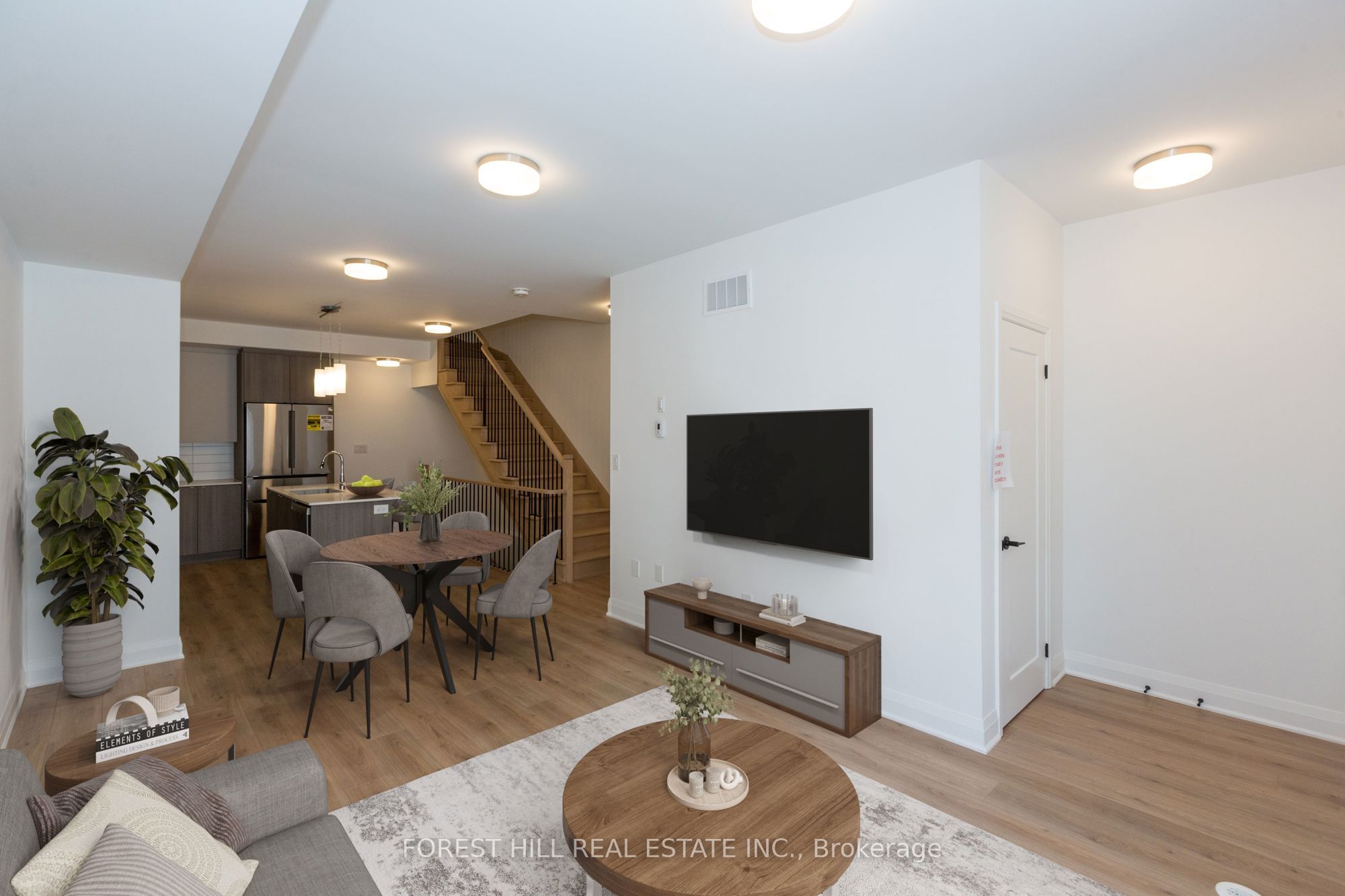 138 Alton Crescent Property Photo 7