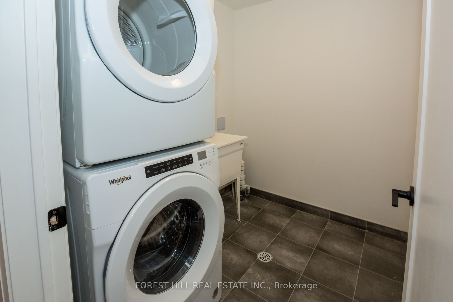 138 Alton Crescent Property Photo 18
