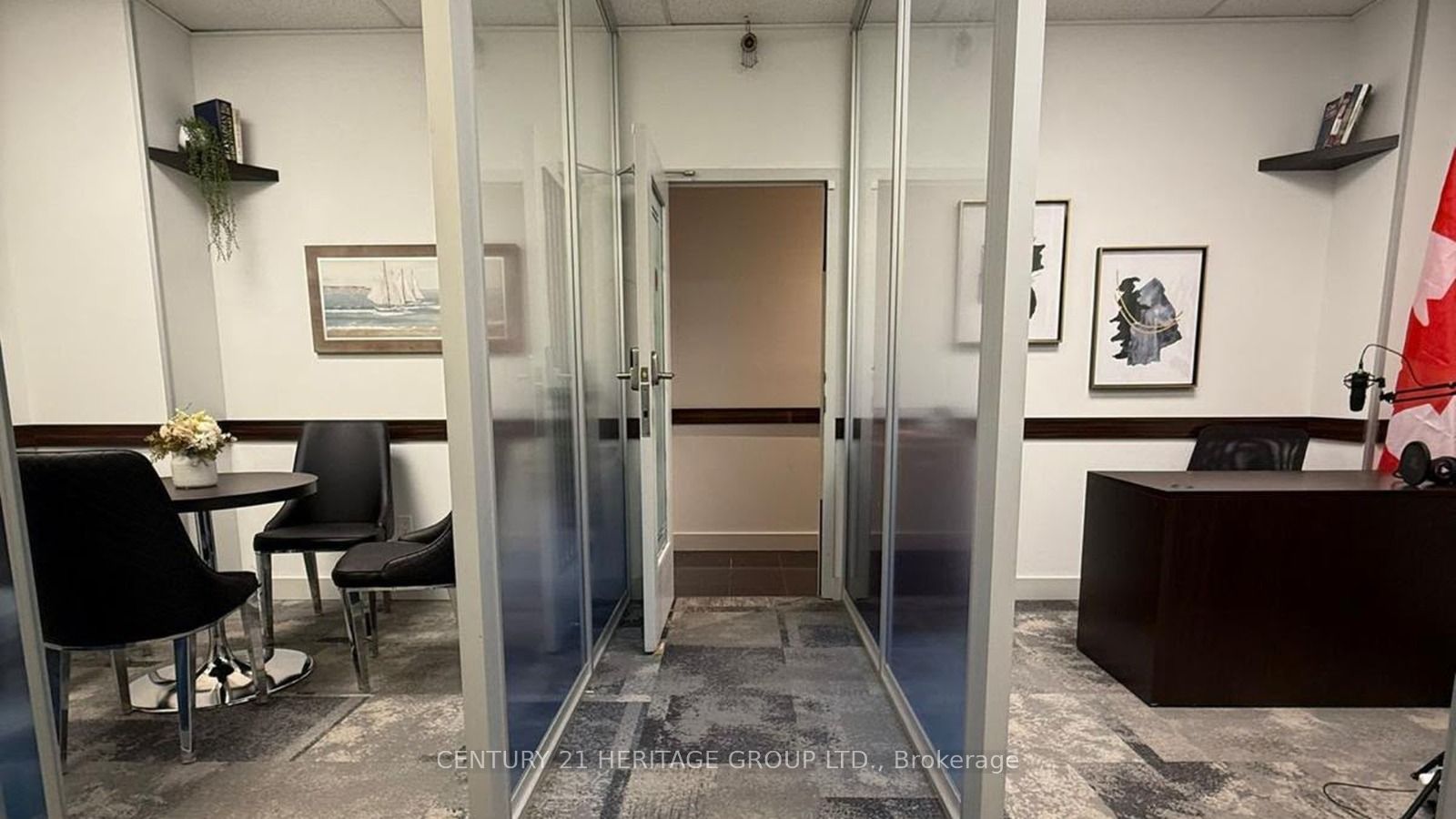 330 Highway 7 E Ph2b Property Photo 4