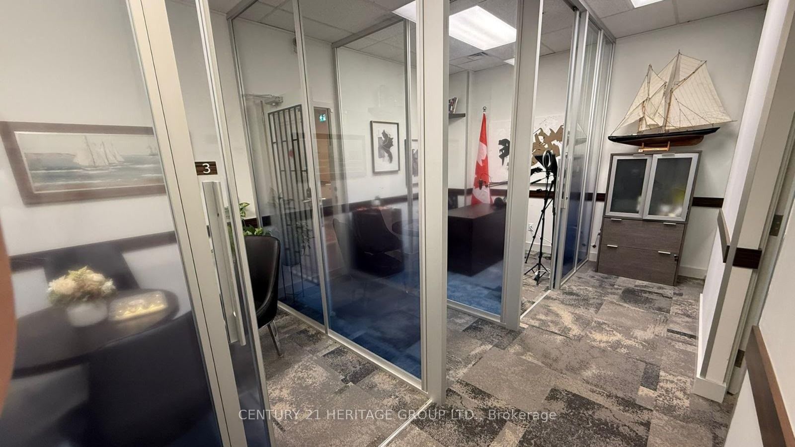 330 Highway 7 E Ph2b Property Photo 5