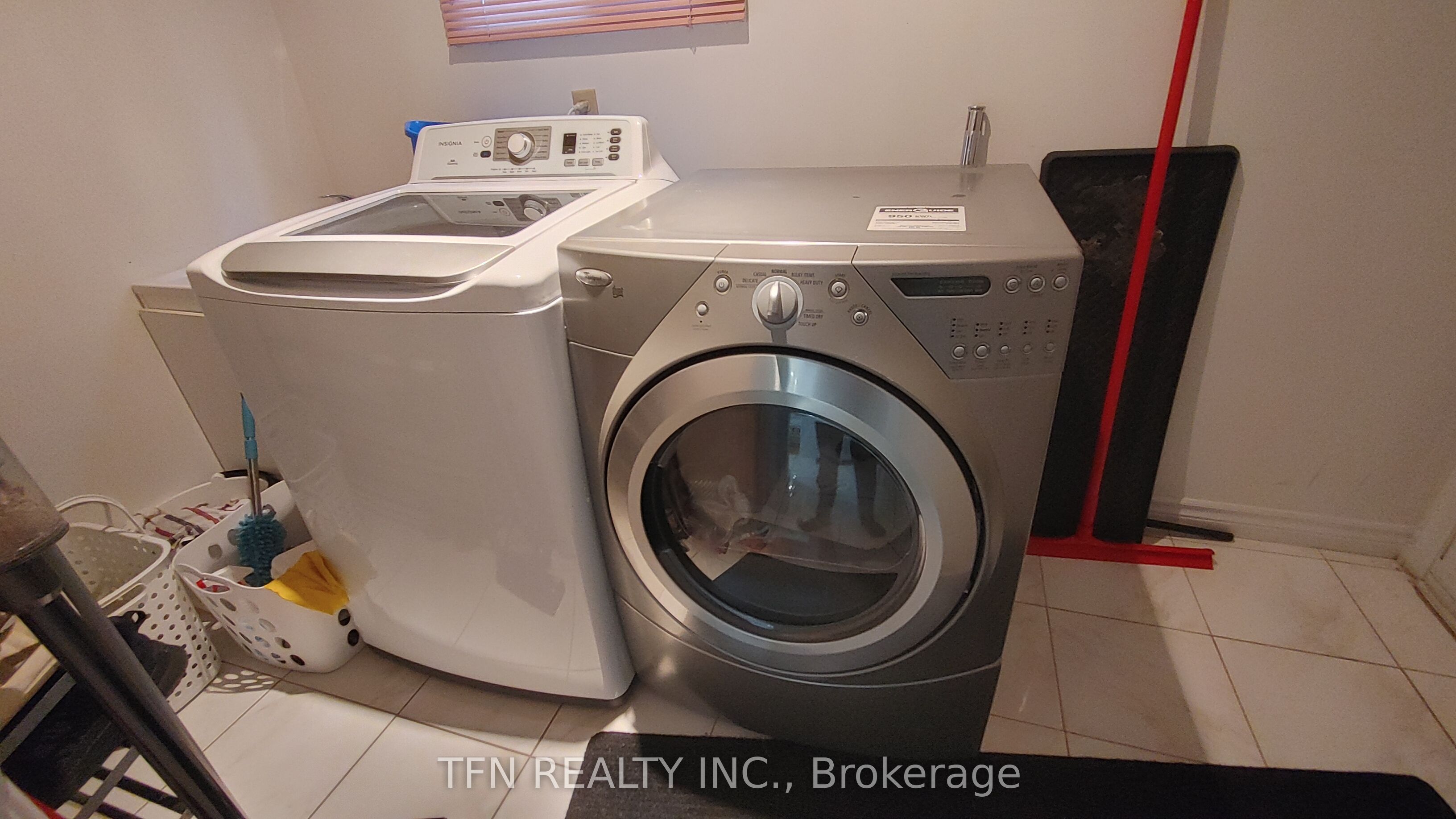 112 Trafalgar Square Property Photo 41