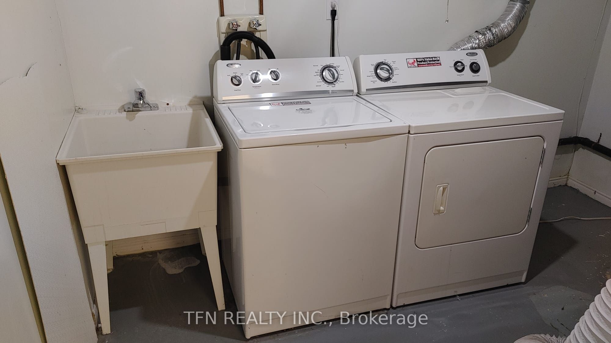 112 Trafalgar Square Property Photo 42