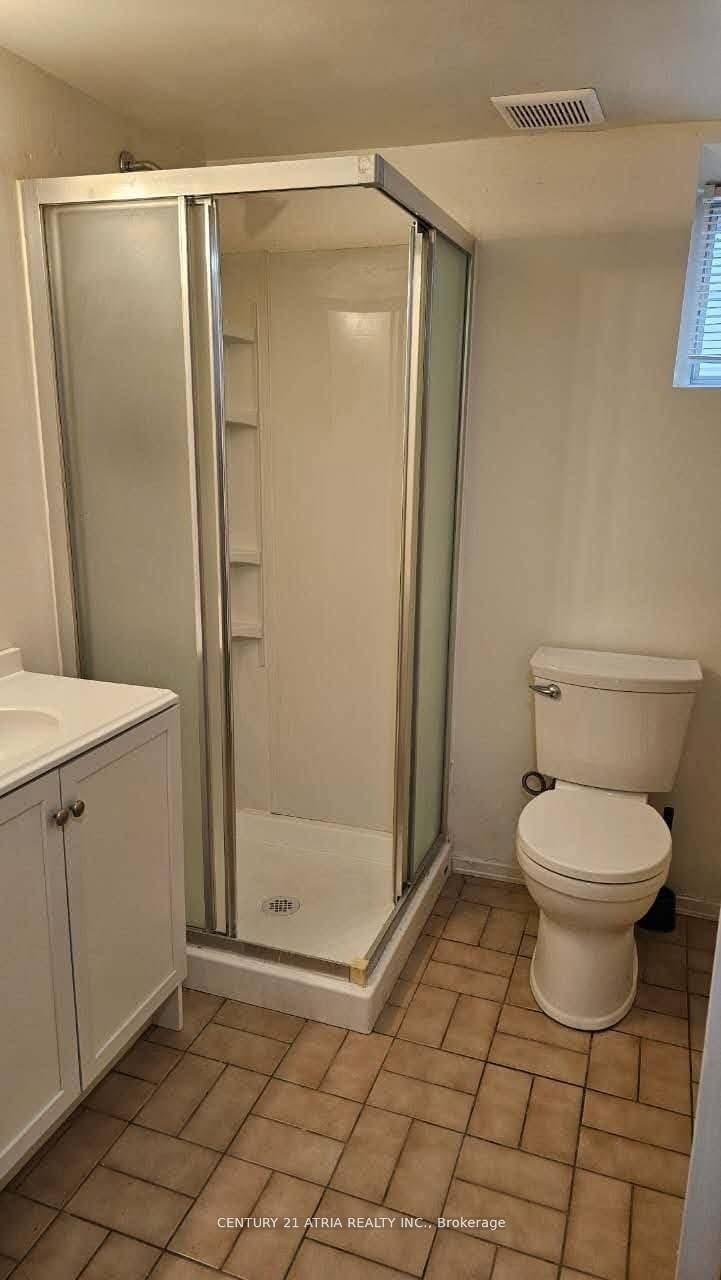 38 Harding Boulevard Bsmt 2 Property Photo 3