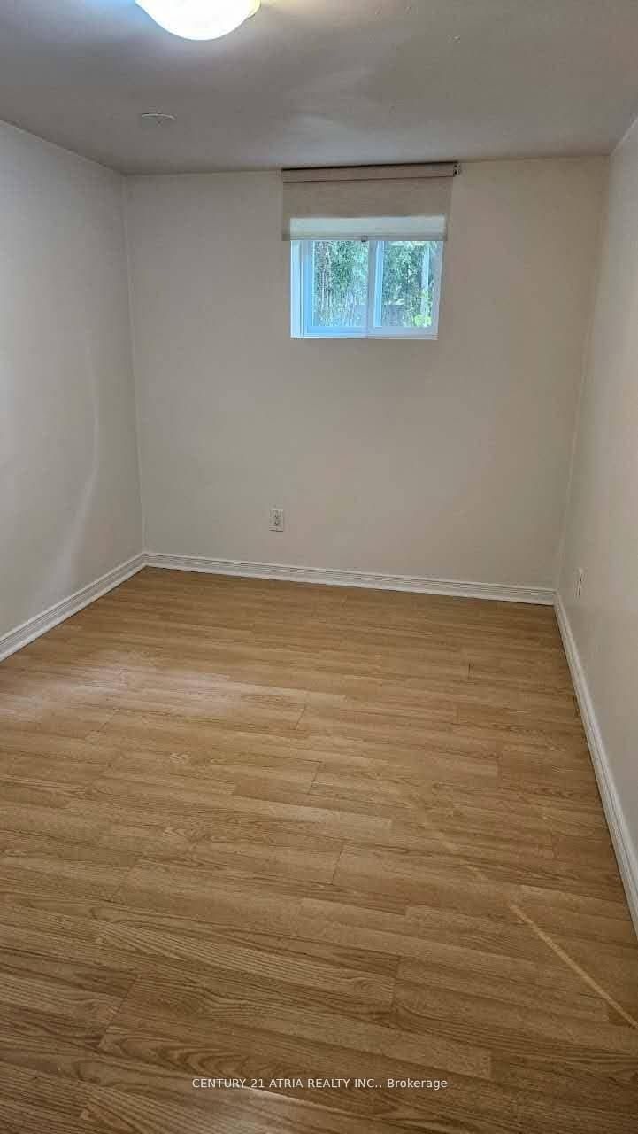 38 Harding Boulevard Bsmt 2 Property Photo 5