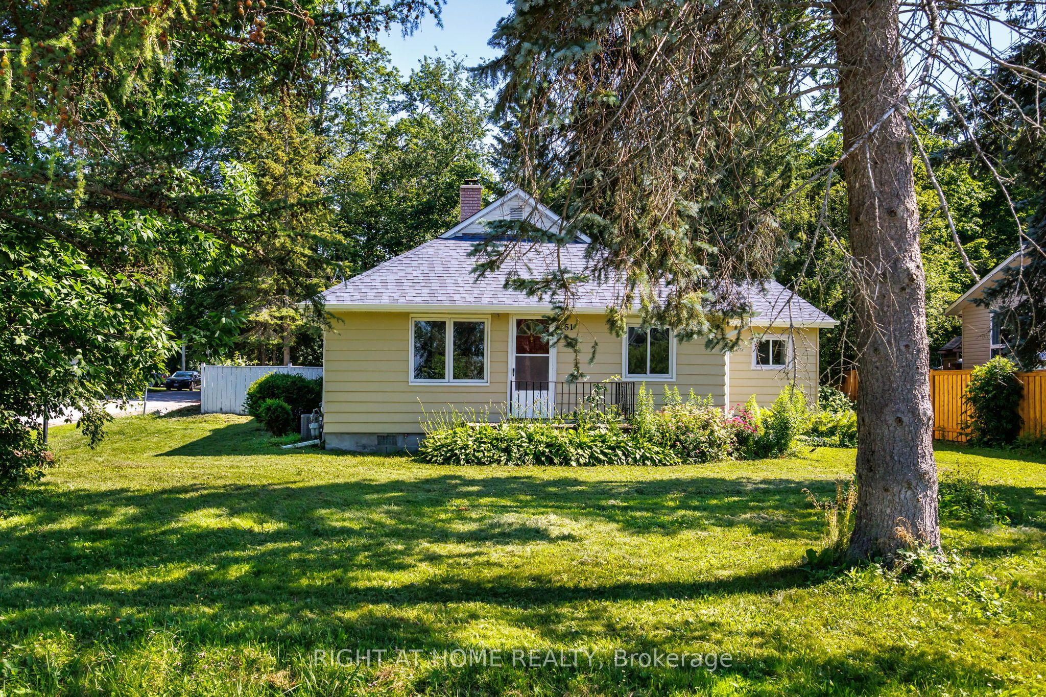51 Lakeside Drive Property Photo 1