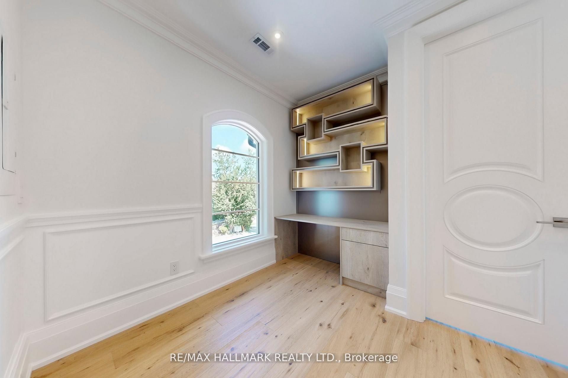 152 Olde Bayview Avenue Property Photo 29