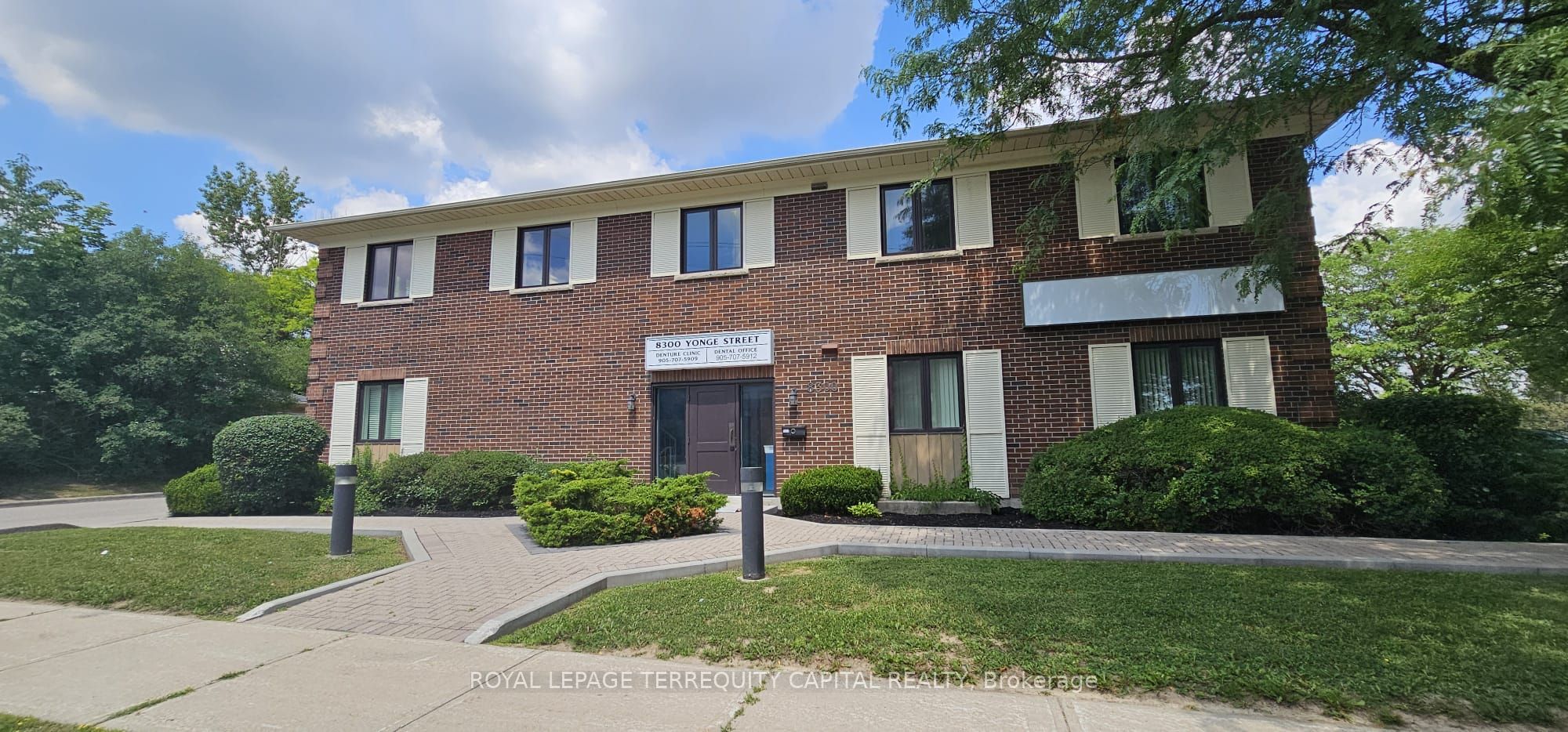 8300 Yonge Street 201 Property Photo 3