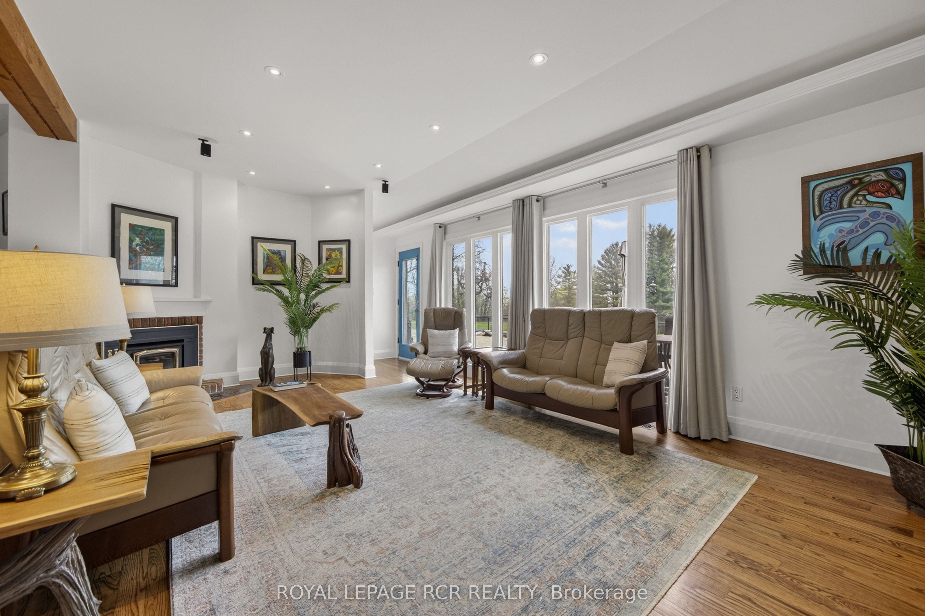 16365 Bathurst Street Property Photo 5