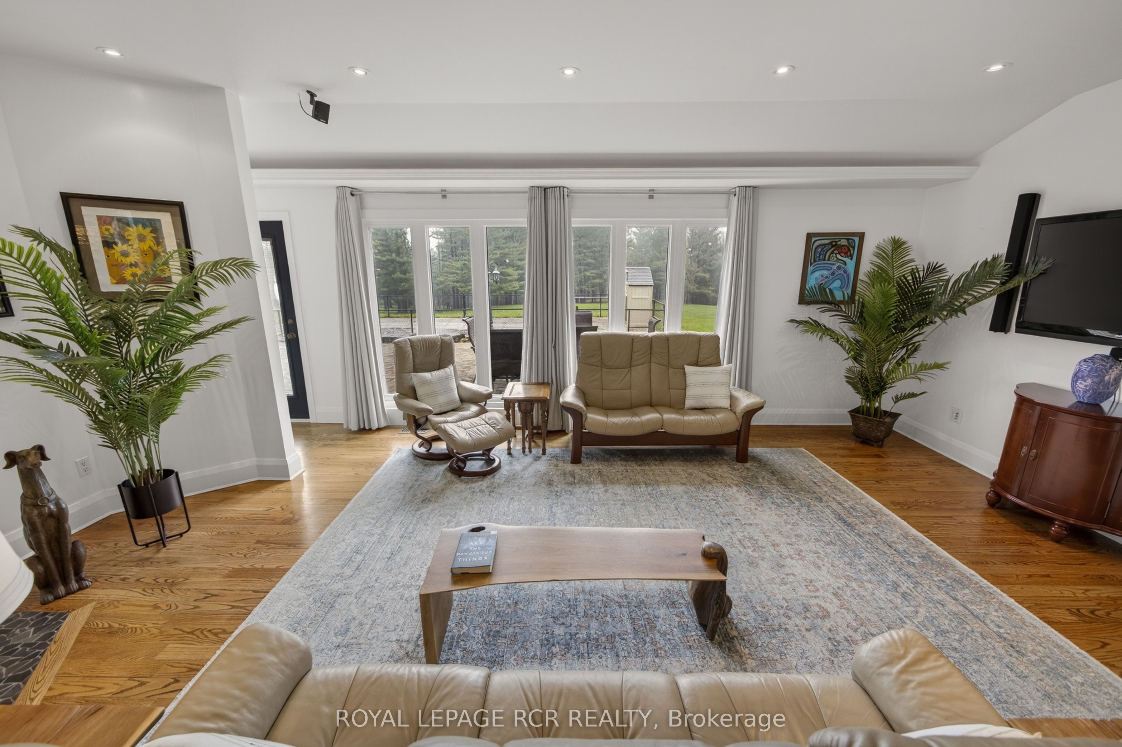 16365 Bathurst Street Property Photo 11