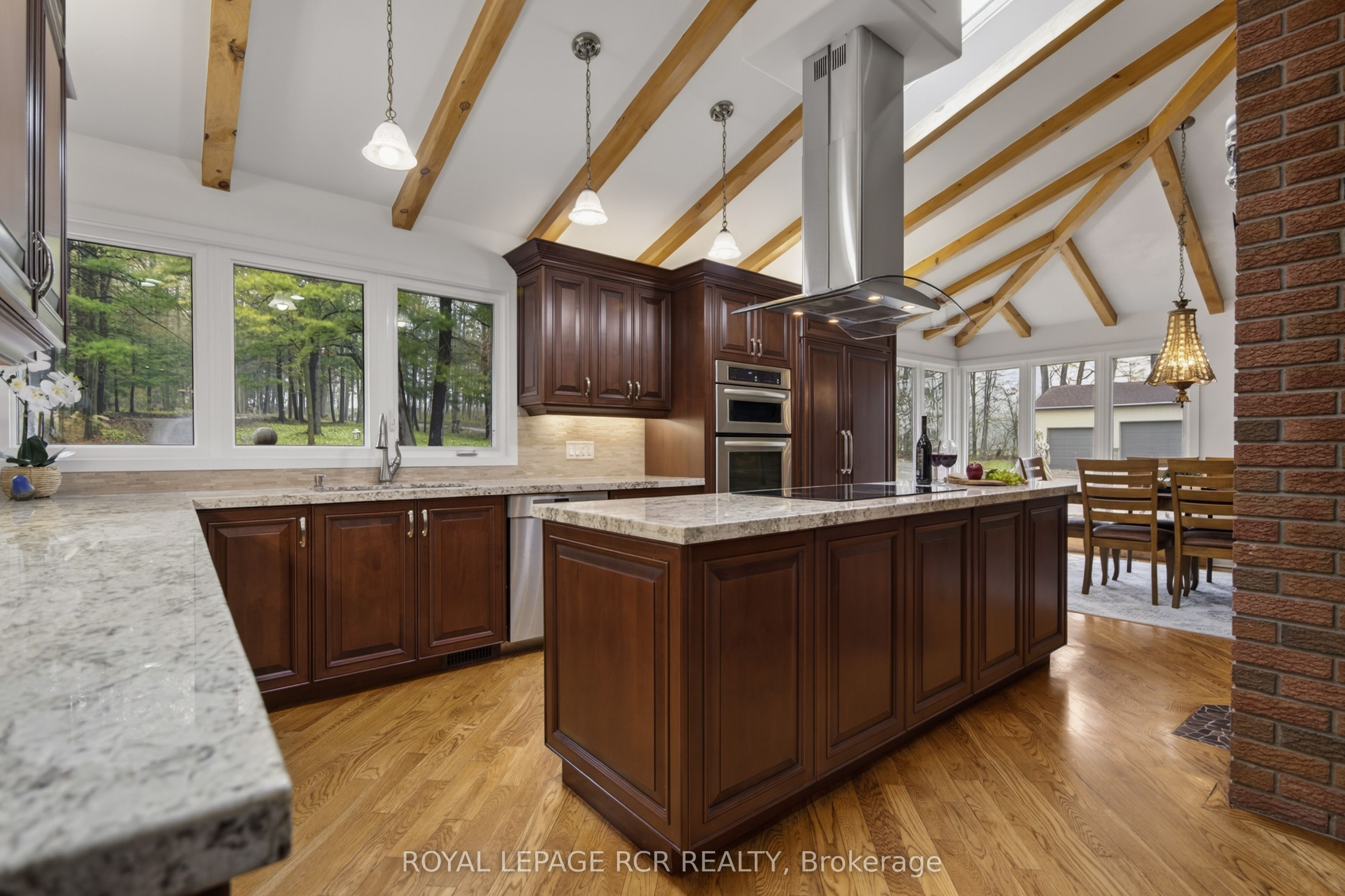 16365 Bathurst Street Property Photo 16