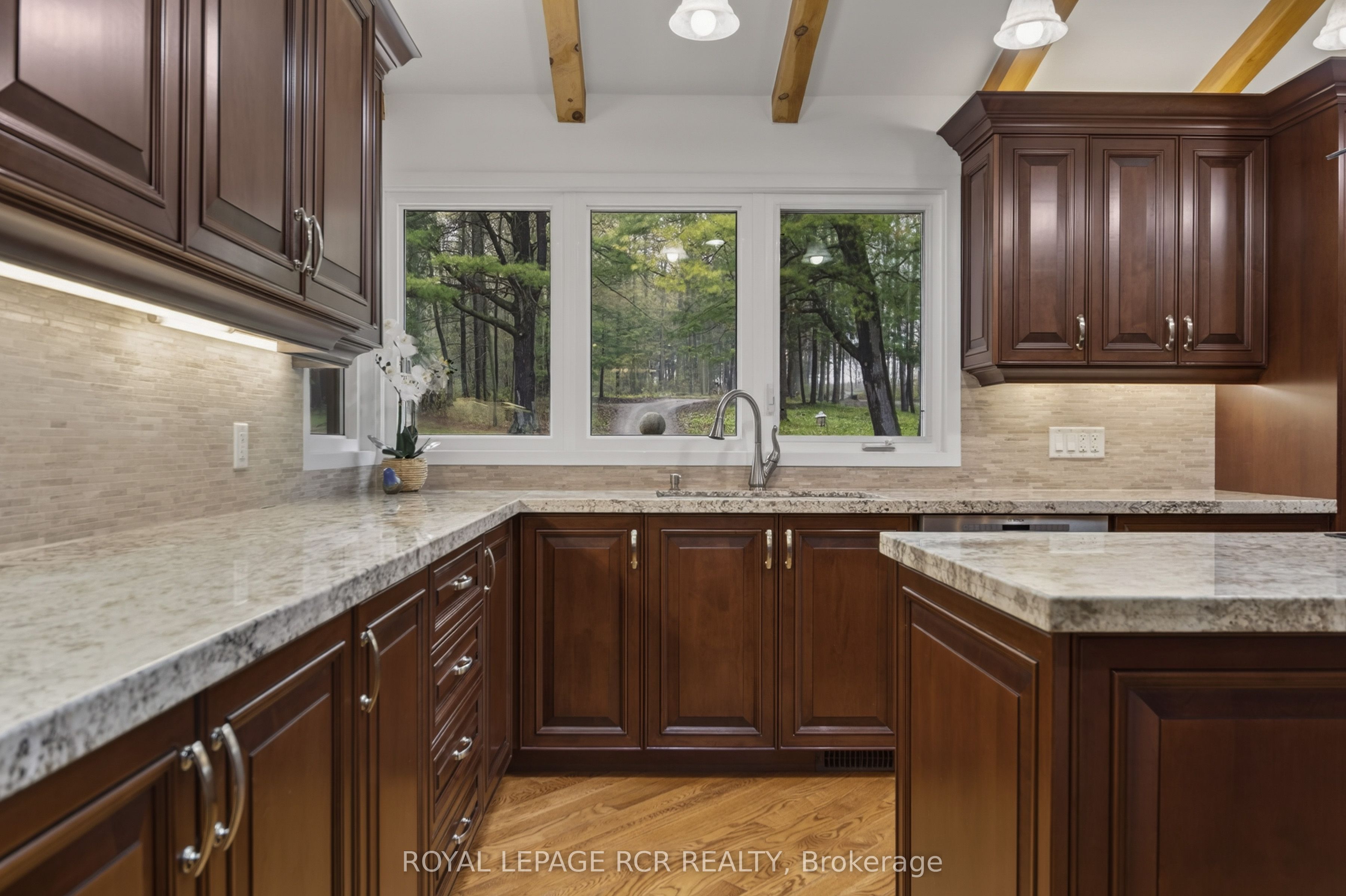 16365 Bathurst Street Property Photo 17
