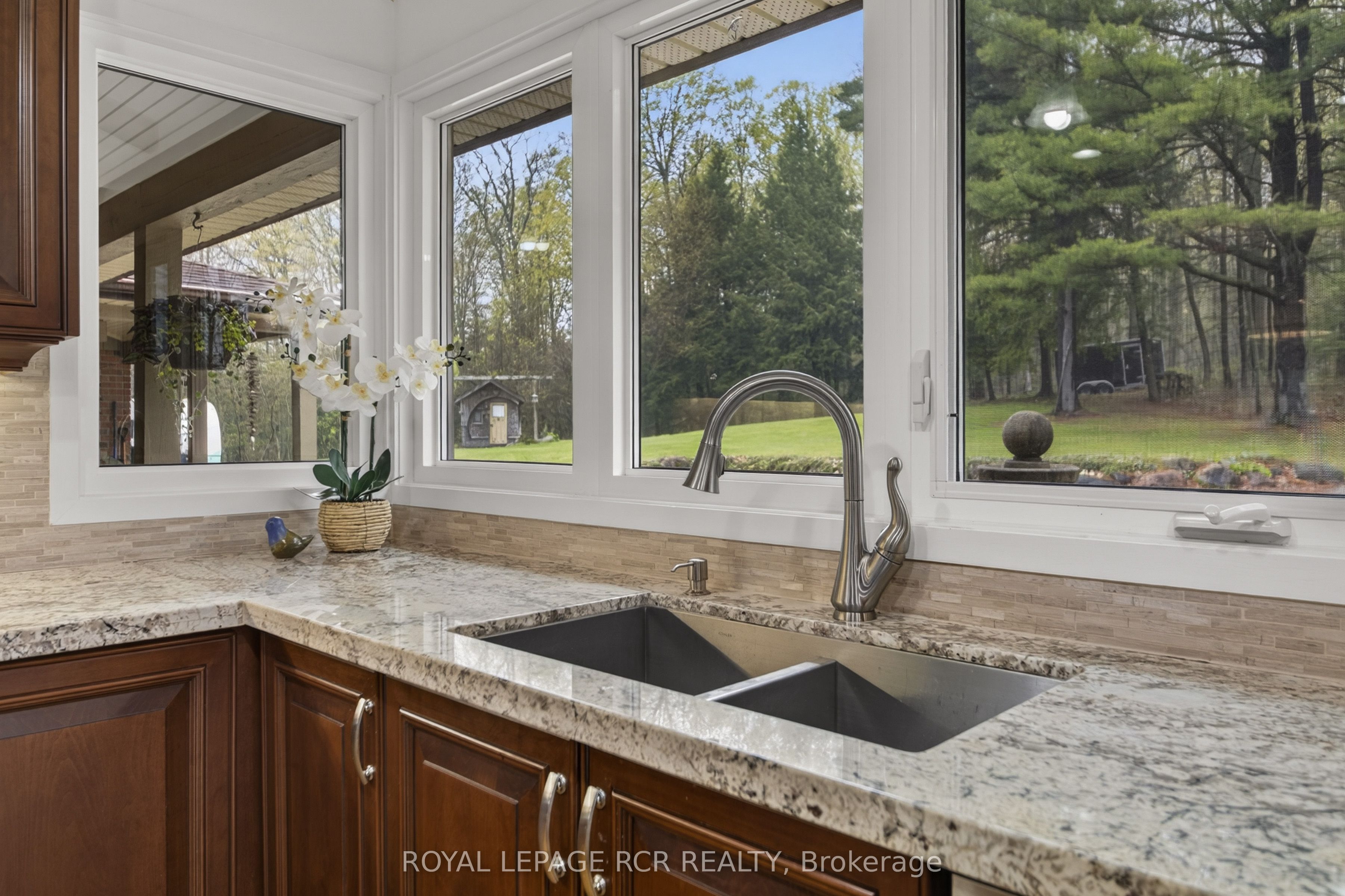 16365 Bathurst Street Property Photo 18