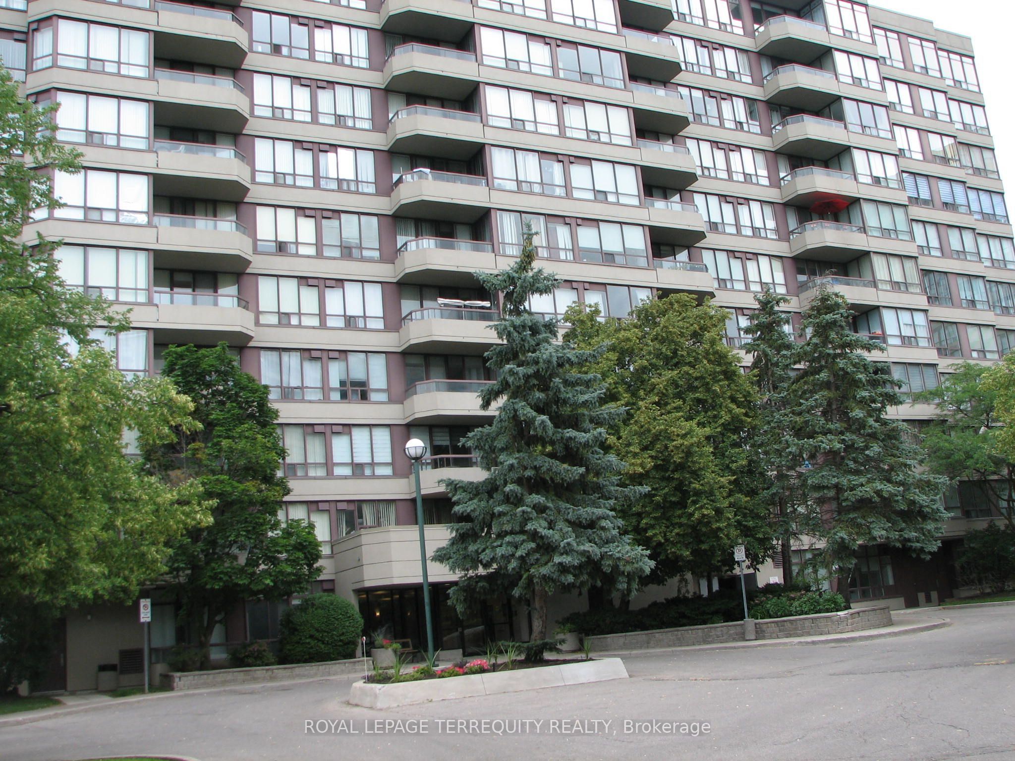 81 Townsgate Drive 306 Property Photo 1