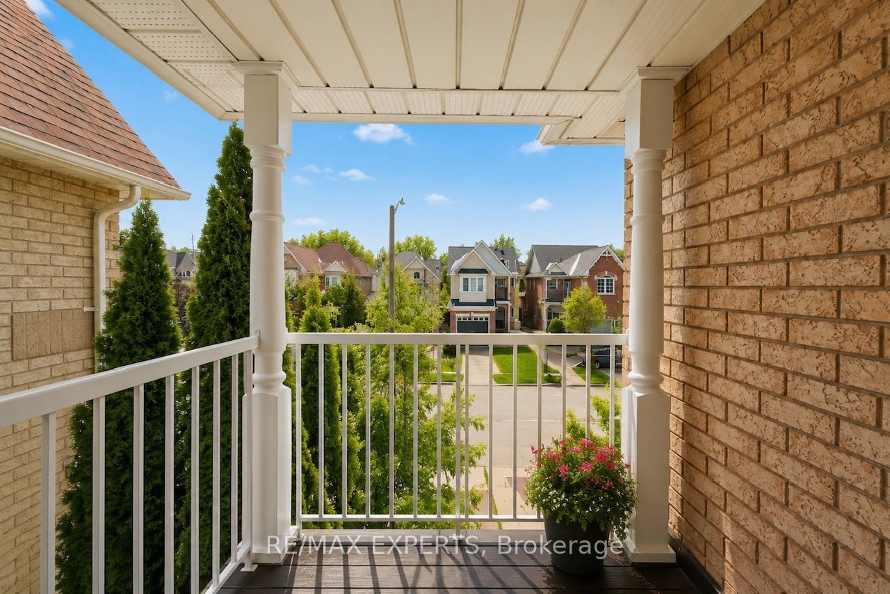 62 Colonial Crescent Property Photo 14