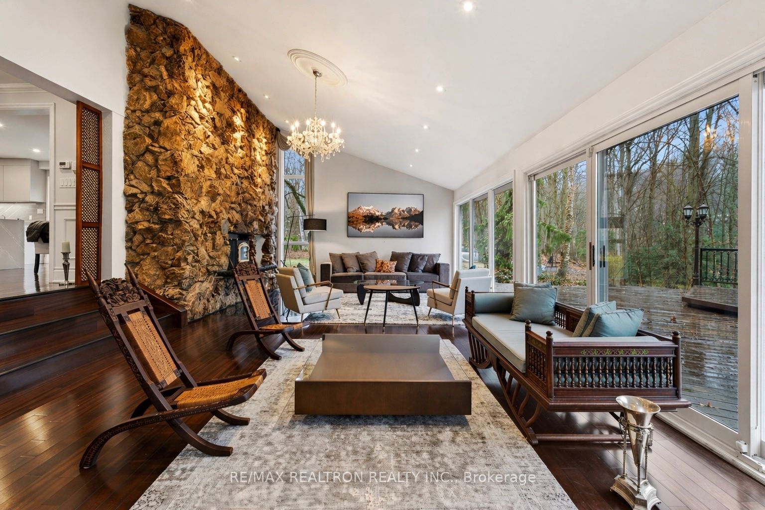 14038 Bayview Avenue Property Photo 4