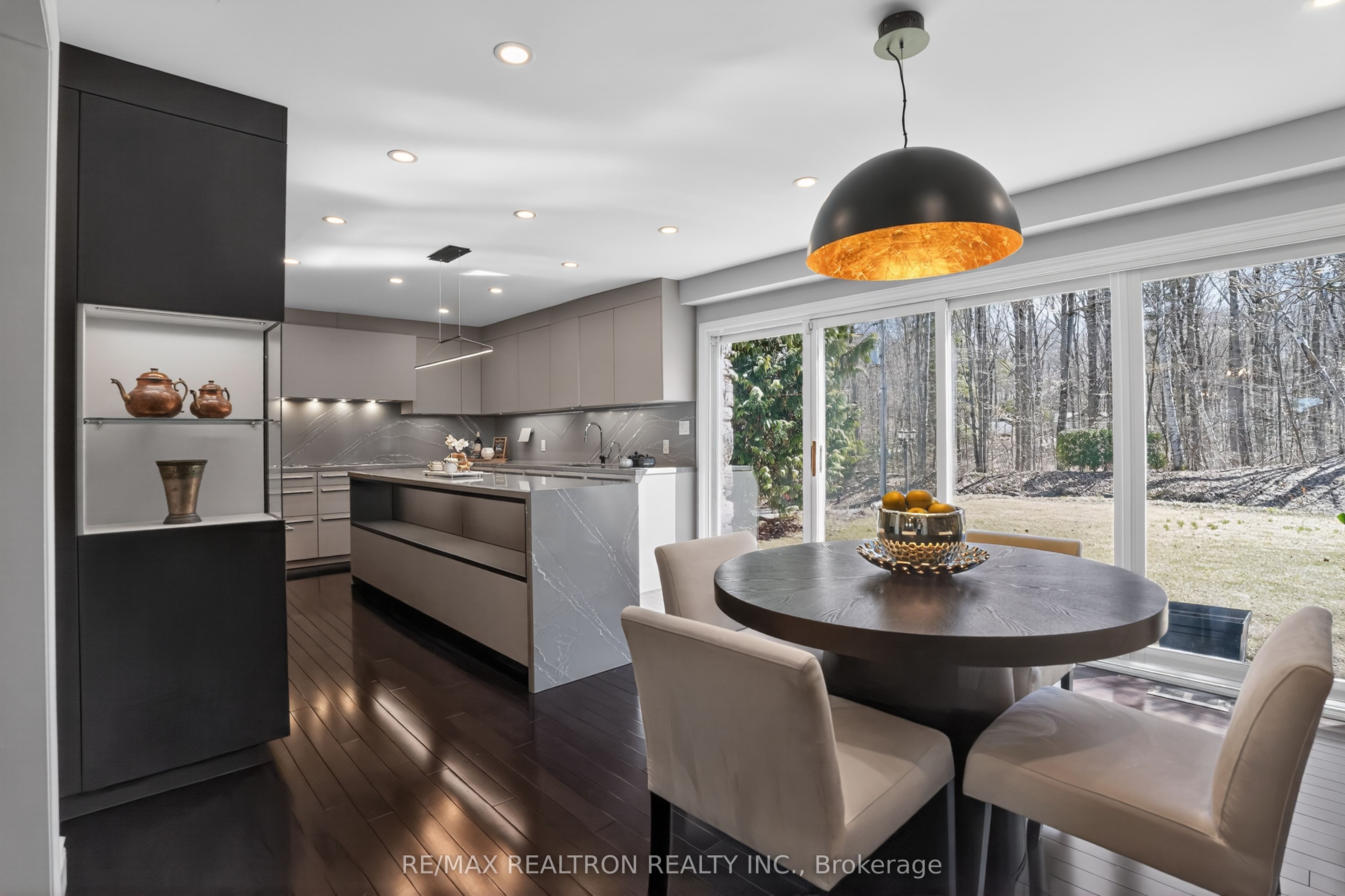 14038 Bayview Avenue Property Photo 6