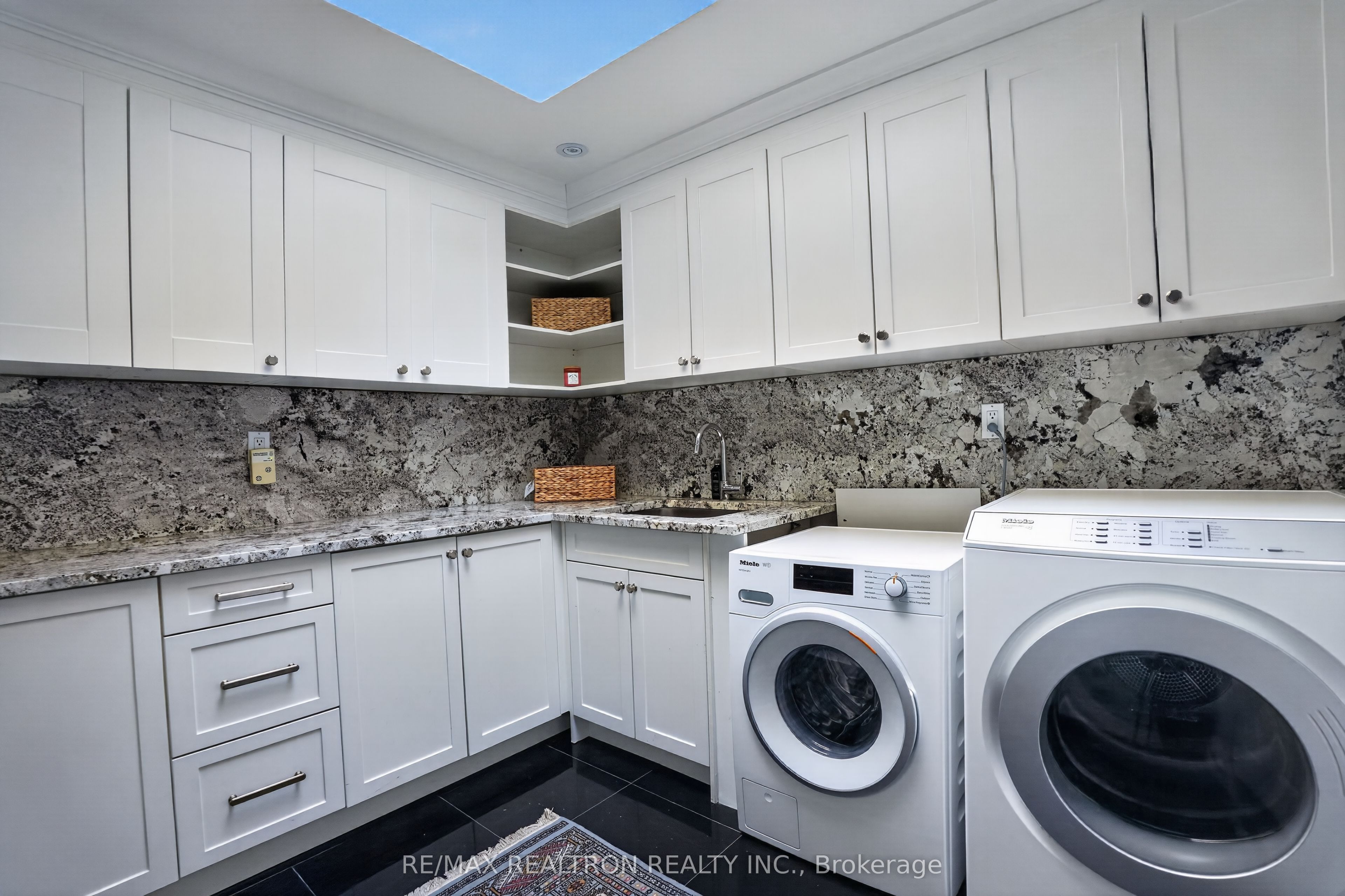 14038 Bayview Avenue Property Photo 26