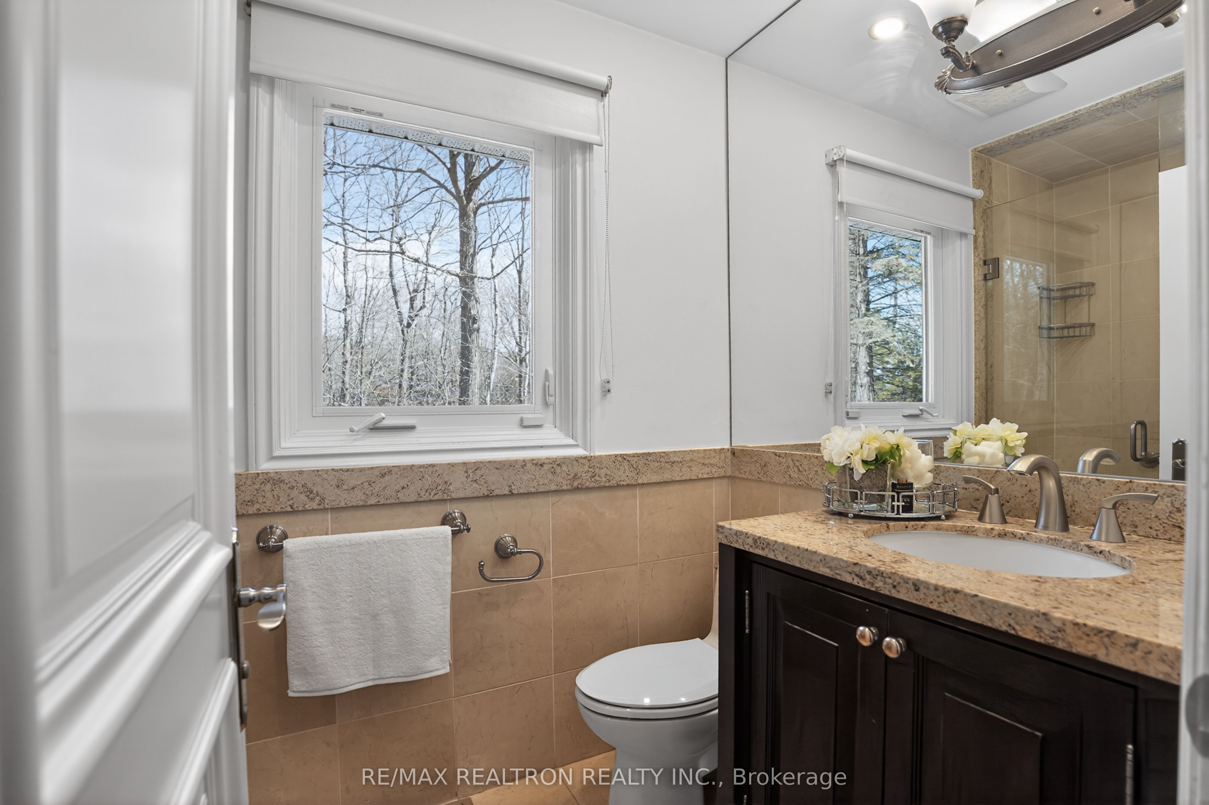 14038 Bayview Avenue Property Photo 31