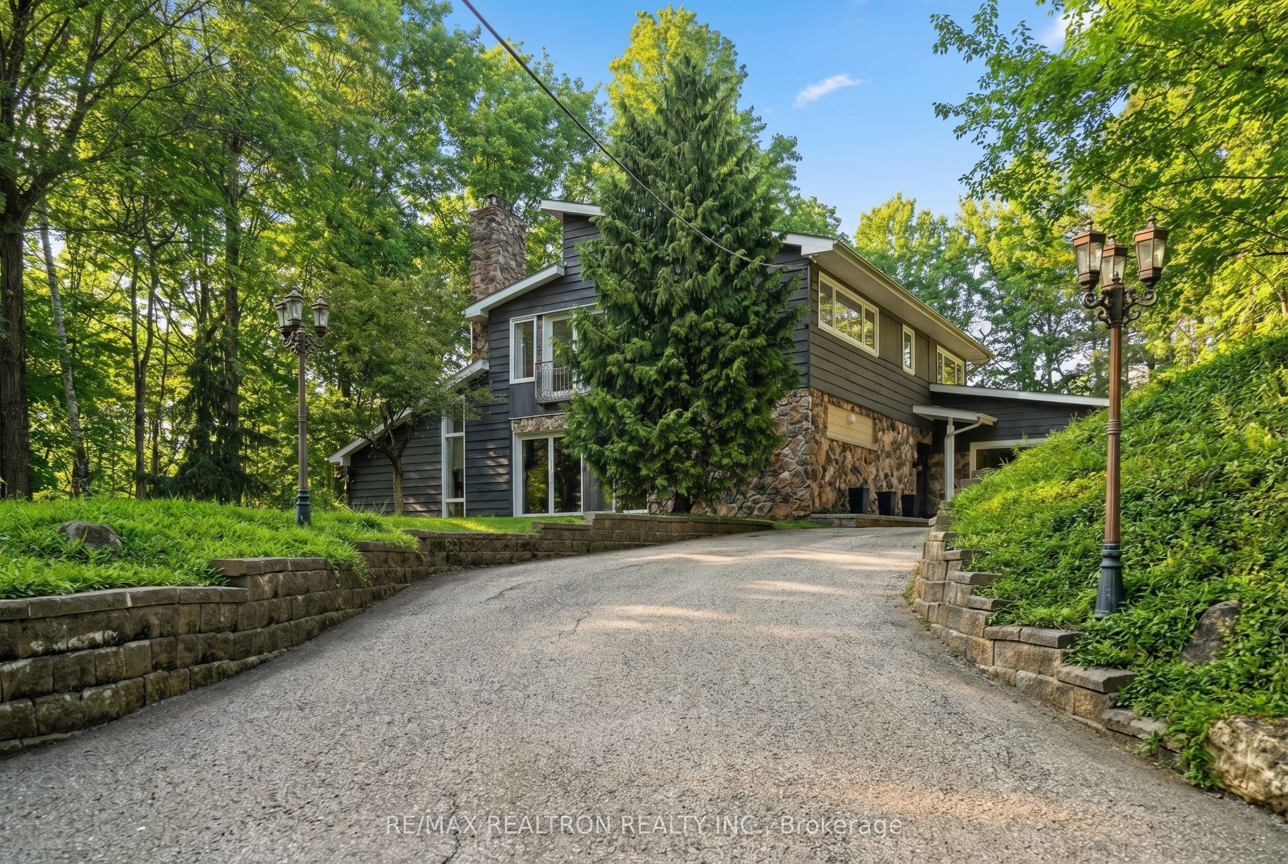 14038 Bayview Avenue Property Photo 33