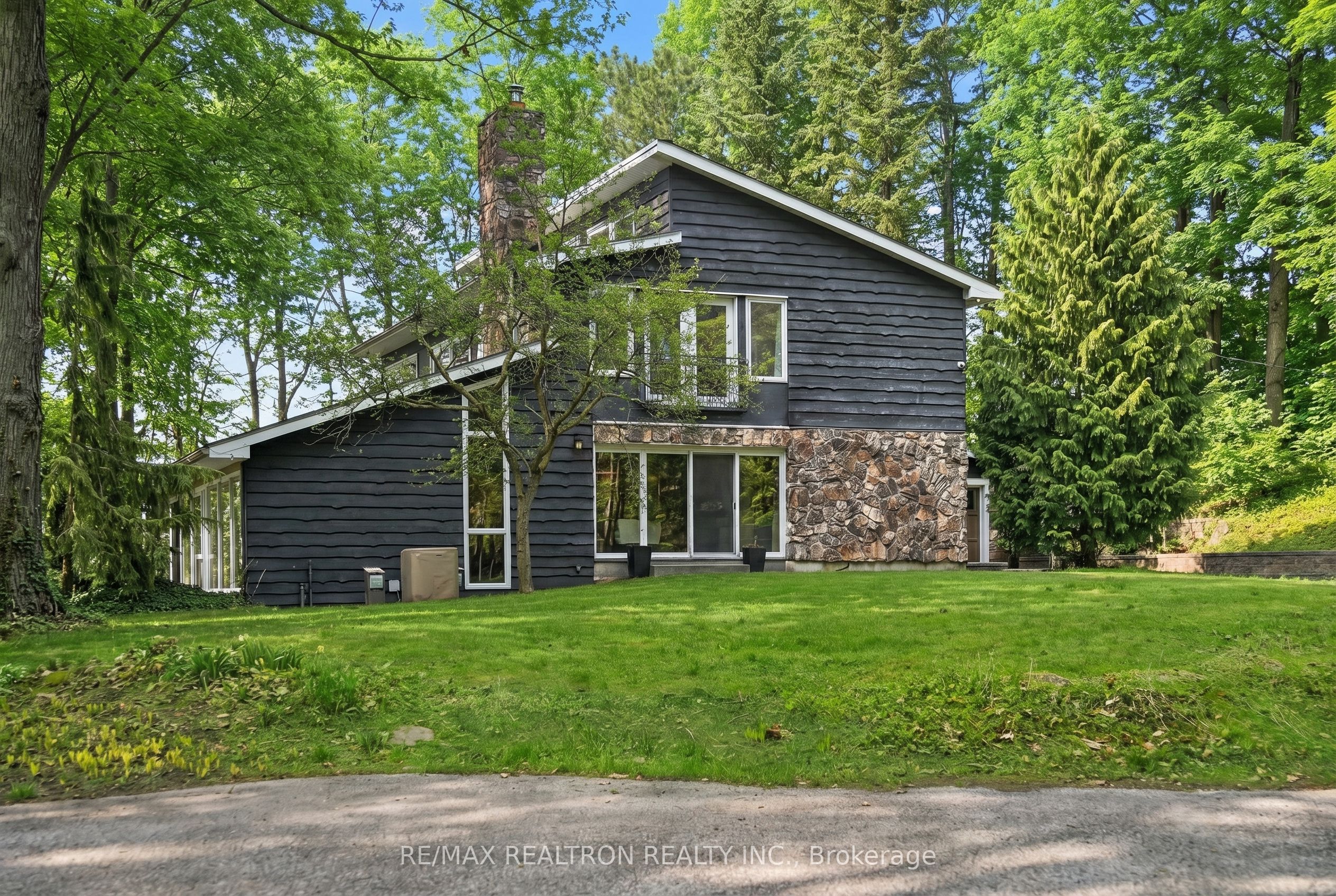 14038 Bayview Avenue Property Photo 34