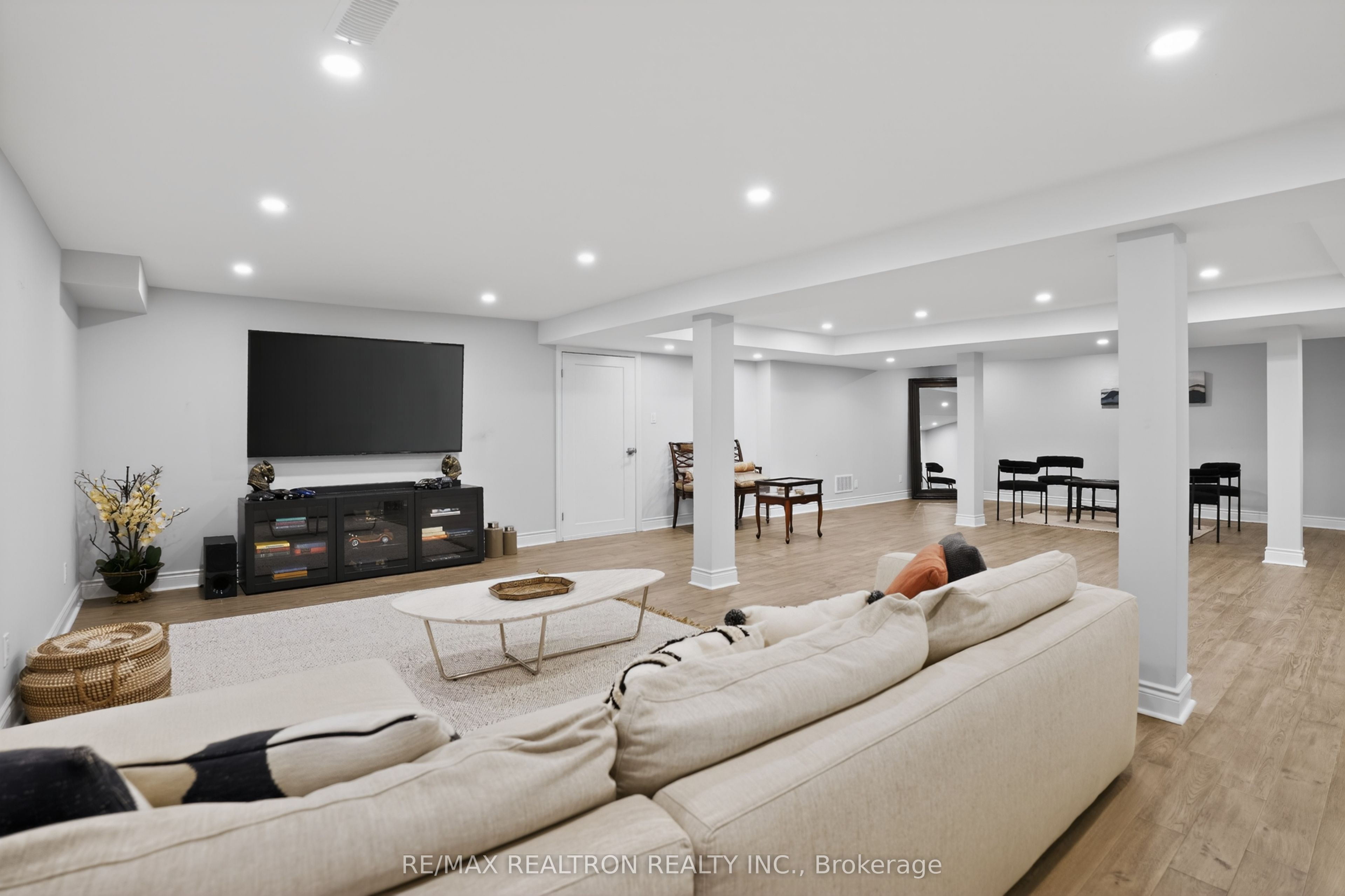 14038 Bayview Avenue Property Photo 36